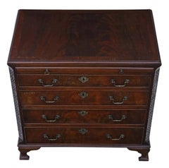 Antique Quality Small Georgian Revival, circa 1910 Mahogany Chest of Drawers