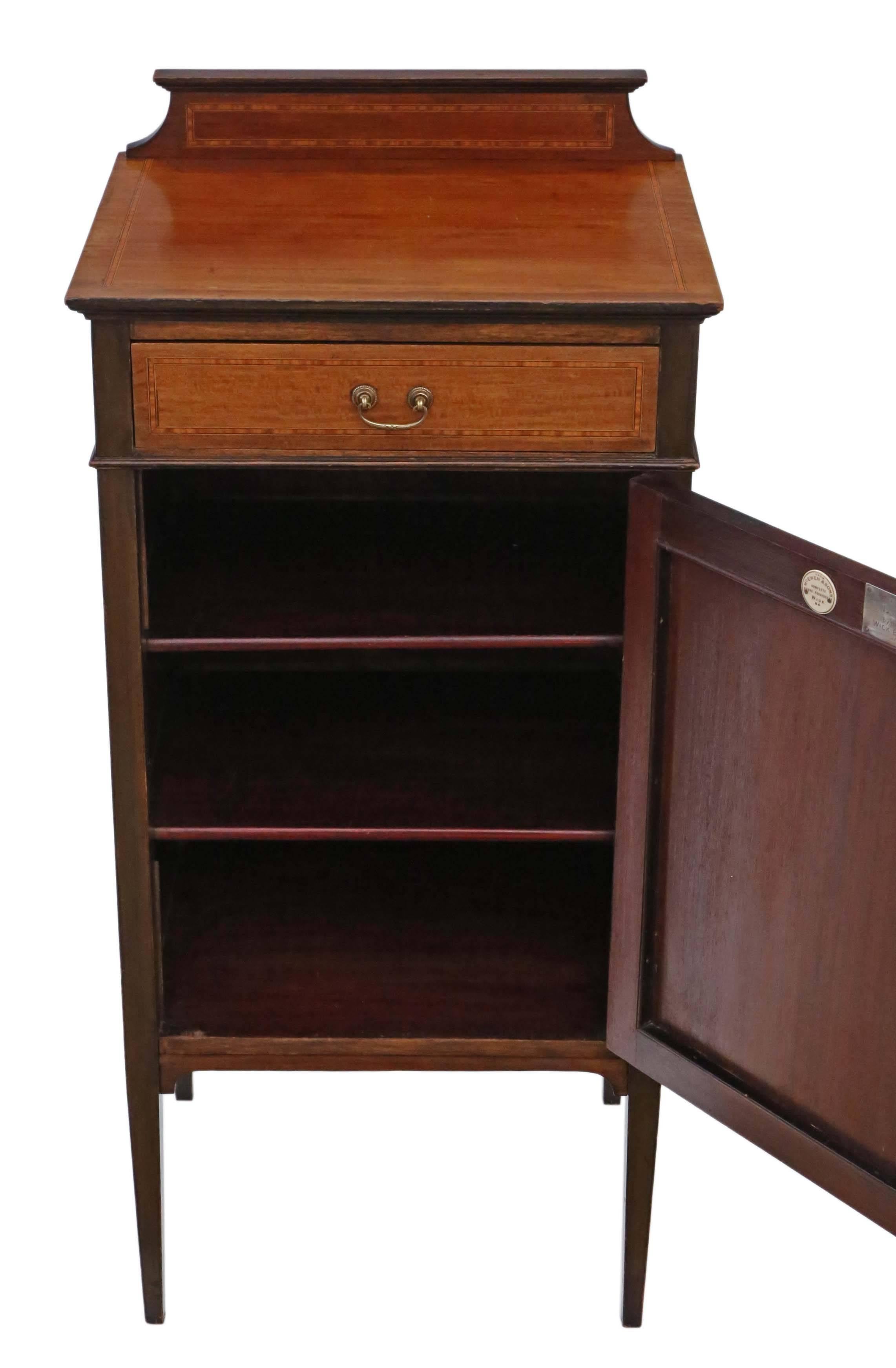 20th Century Antique Quality Edwardian Mahogany Music or Bedside Cabinet Table For Sale