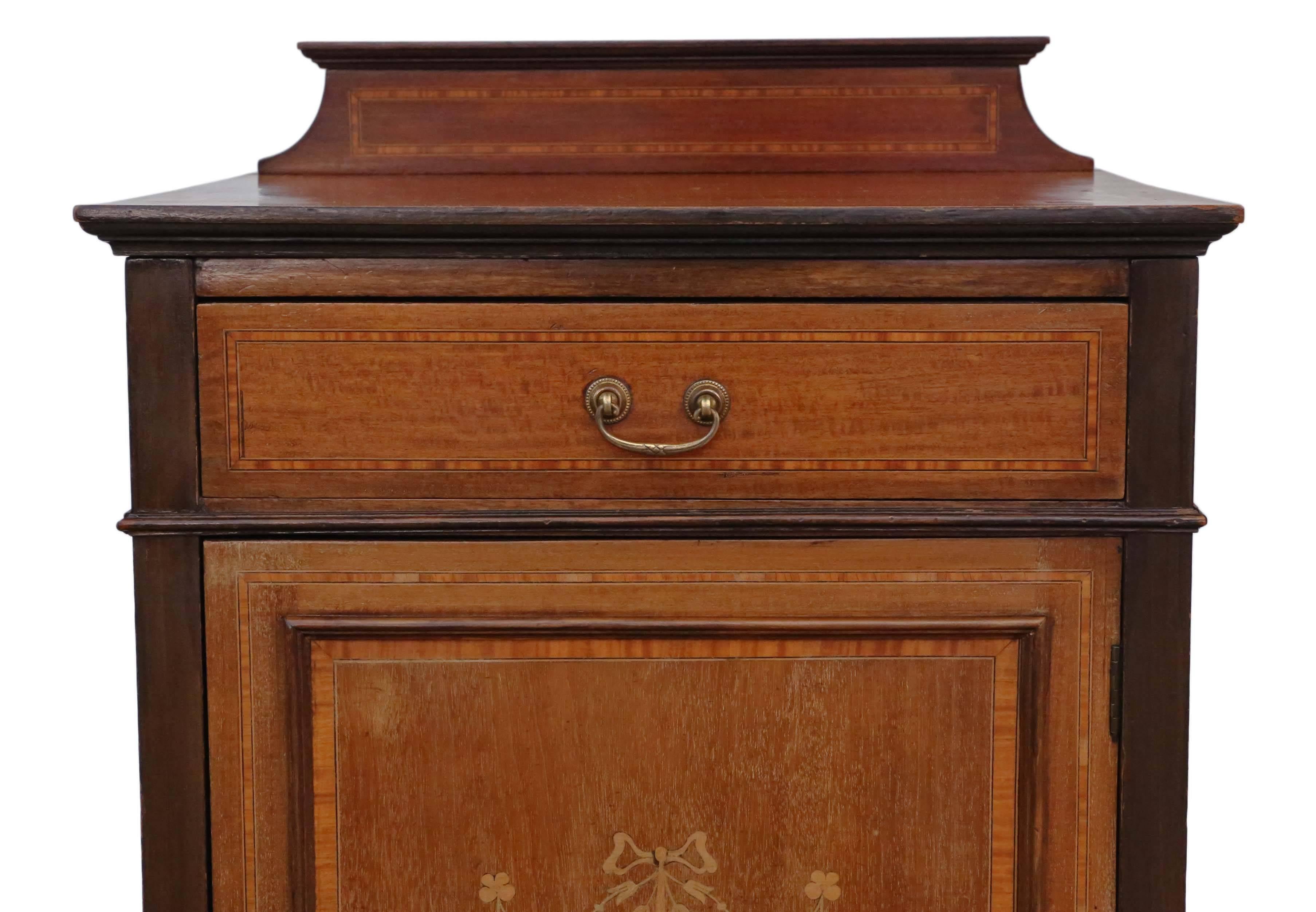 Antique Quality Edwardian Mahogany Music or Bedside Cabinet Table For Sale 4