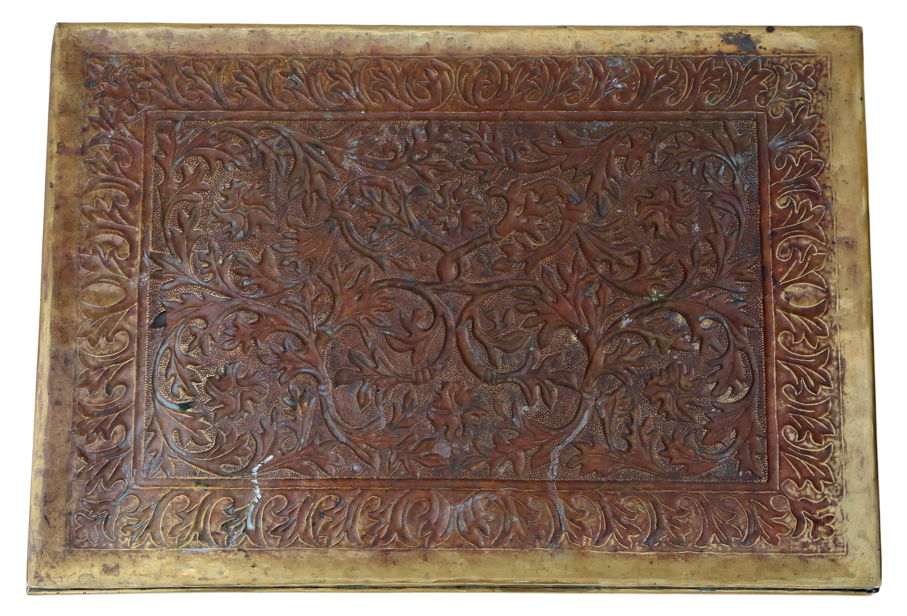 British Antique Quality circa 1920 Keswick School of Industrial Art Brass Serving Tray For Sale