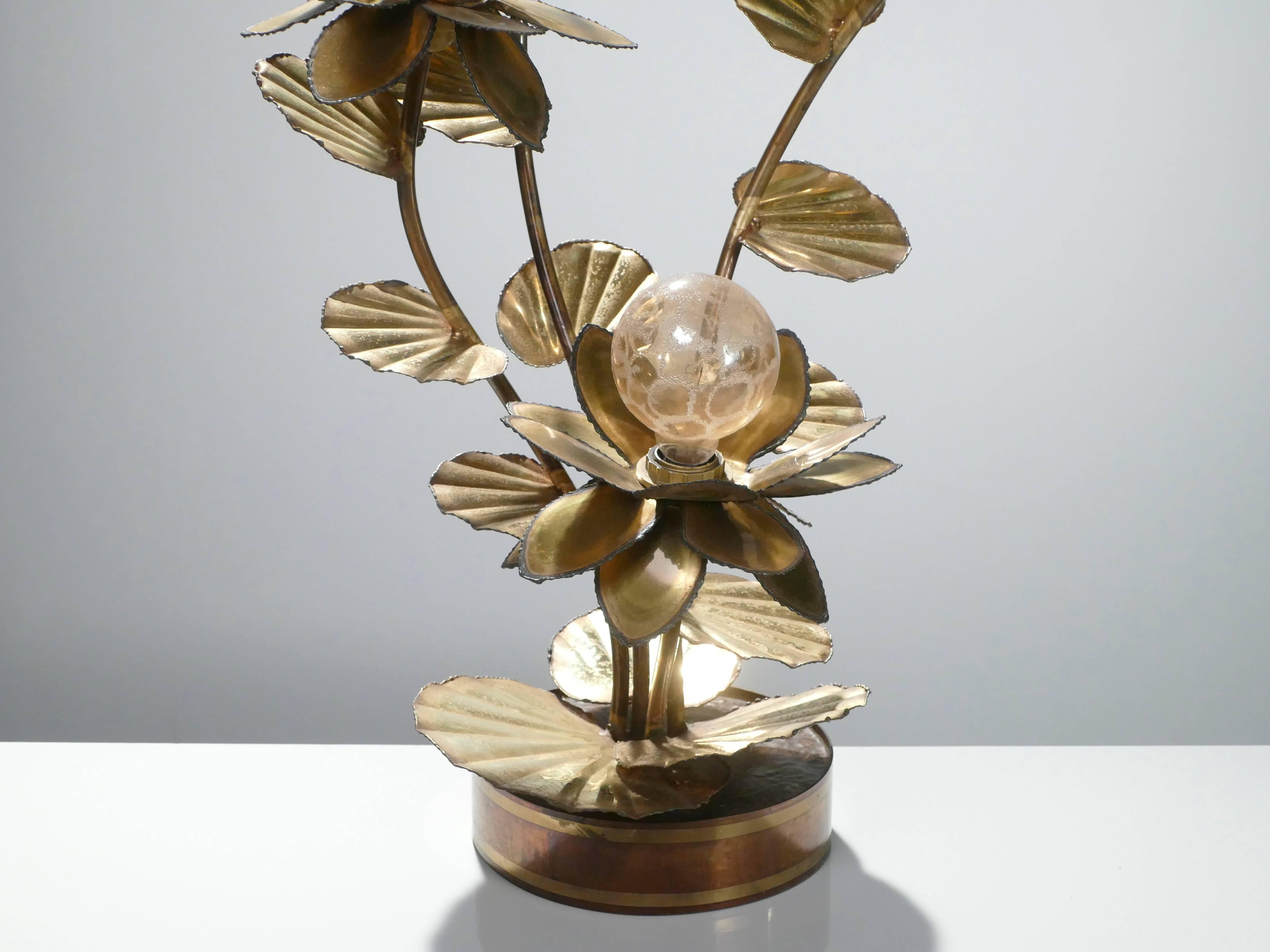 Maison Jansen Brass Flower Floor Lamp, 1970s In Excellent Condition In Paris, IDF