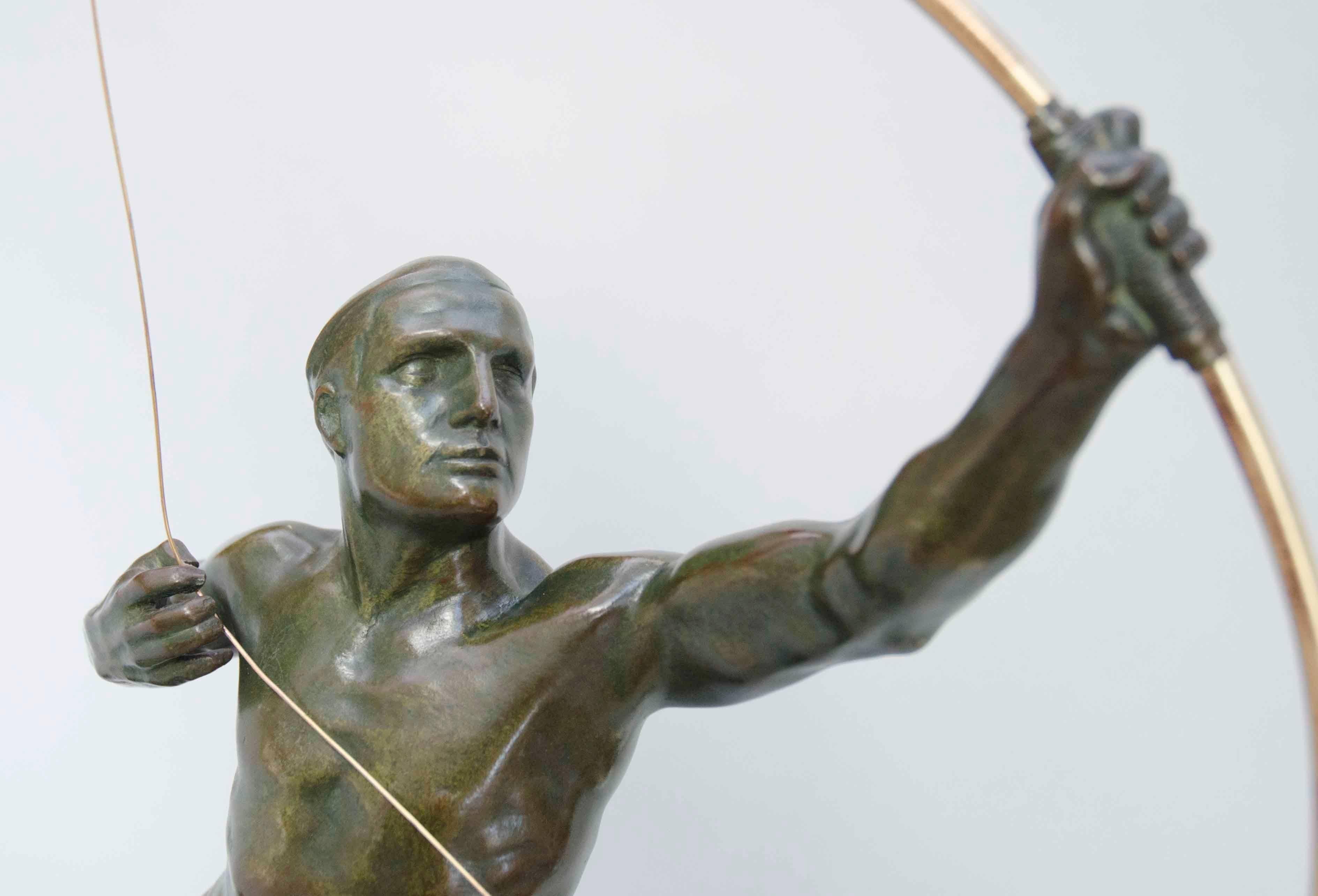 Art deco bronze, the Archer, by Demanet Victor 'Givet, 1895-Ixelles, 1964' In Good Condition For Sale In Brussels, BE