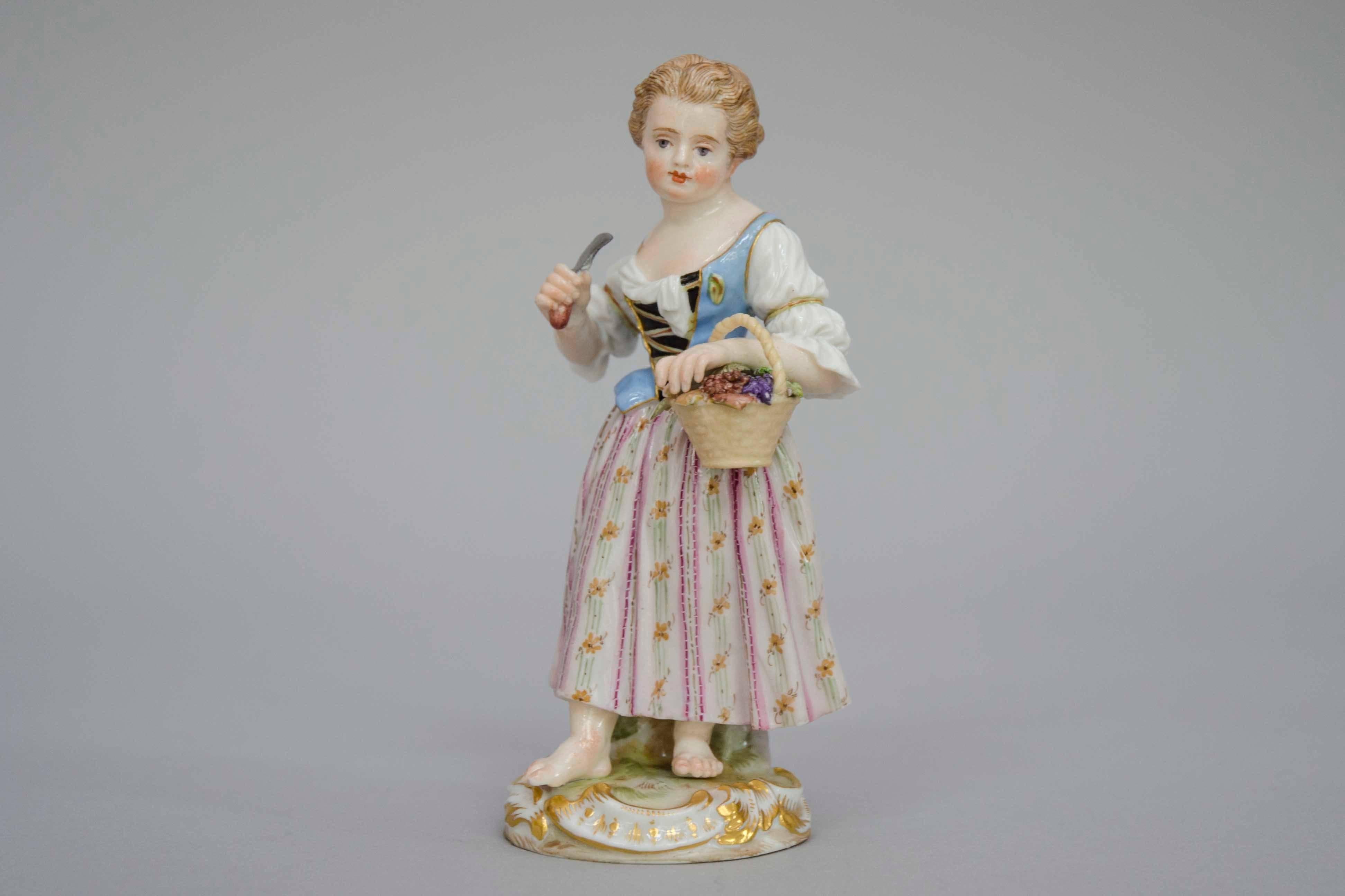 19th Century Meissen Porcelain Figures, Gardening Couple of Children For Sale 4