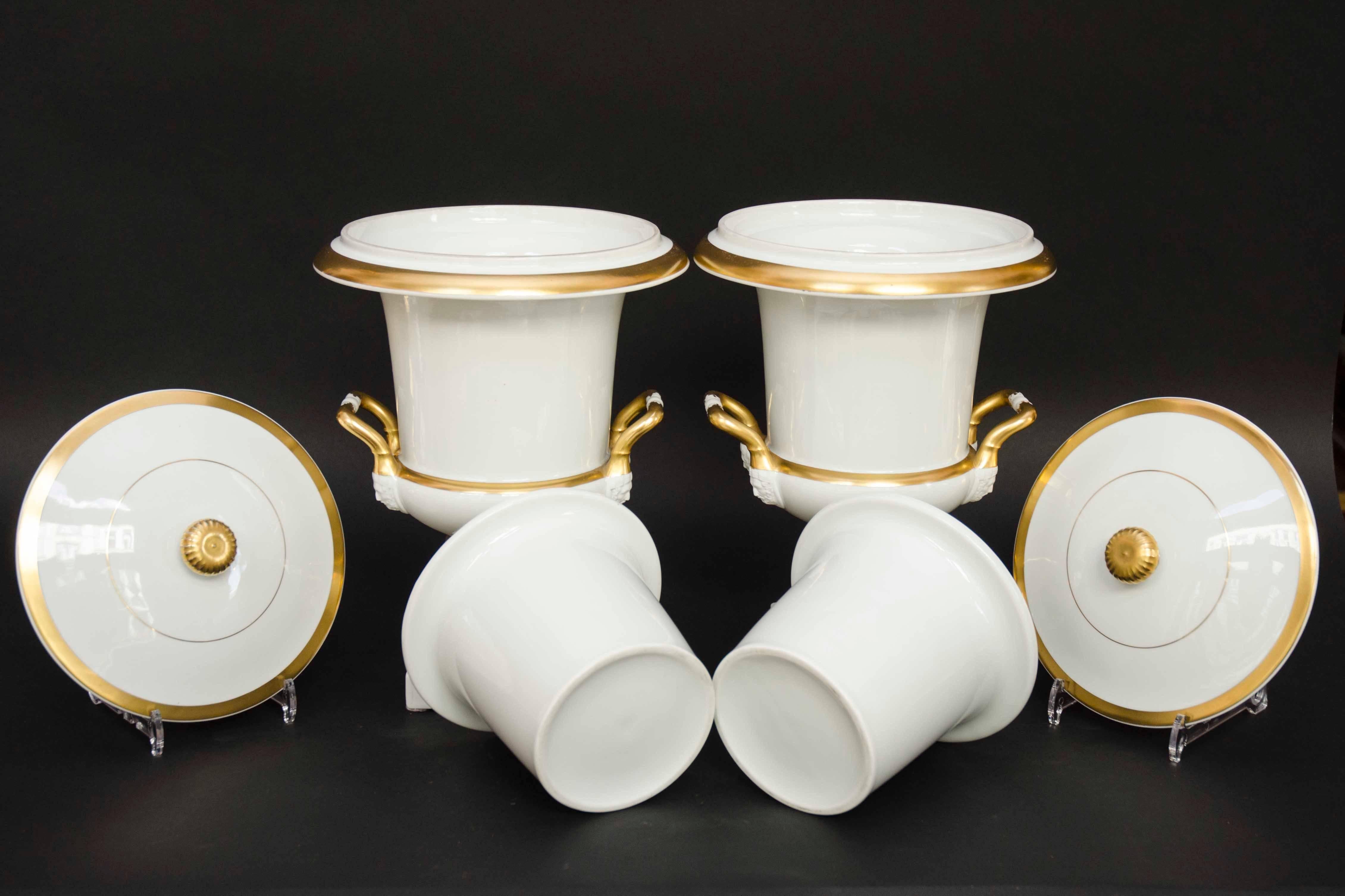 Mid-19th Century Pair of Large Covered Coolers, White Brussel's Porcelain For Sale 3