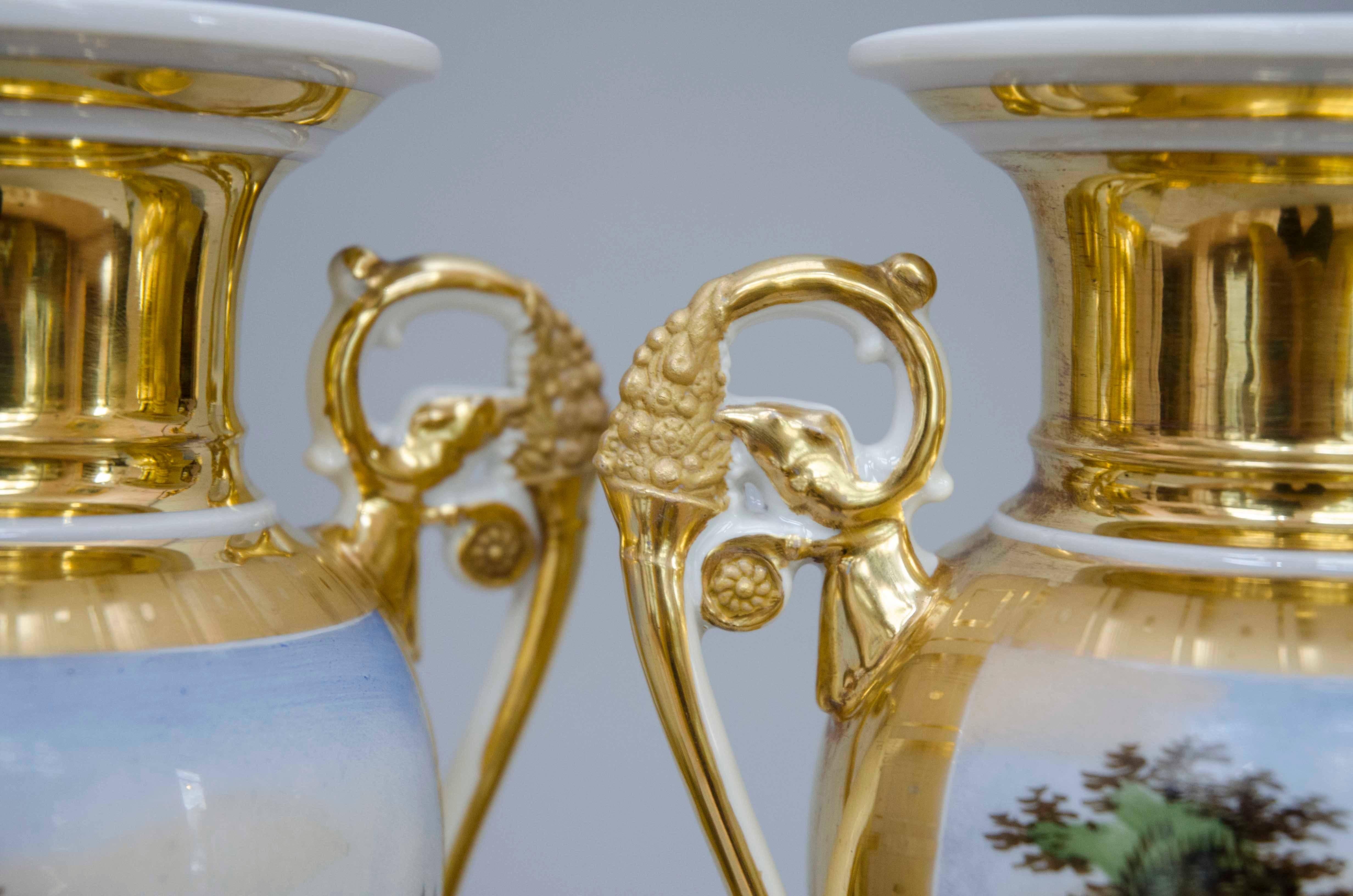 Belgian 19th Century Squared Based Egg Shaped Vases with Italian Landscapes, Brussels For Sale