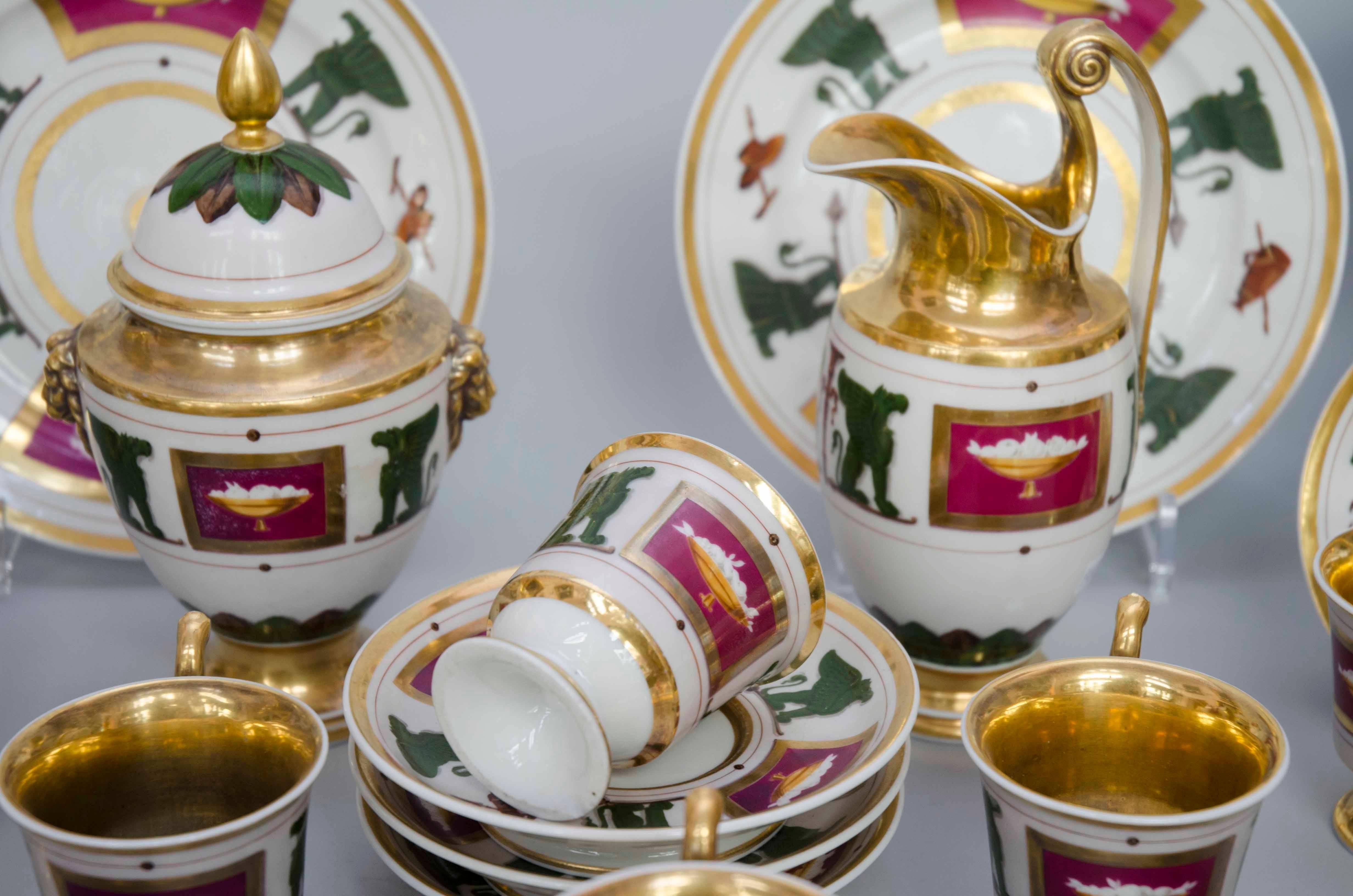 Porcelain Early 19th Century Royal Worcester Tea and Coffee Service, Neoclassical Decor For Sale