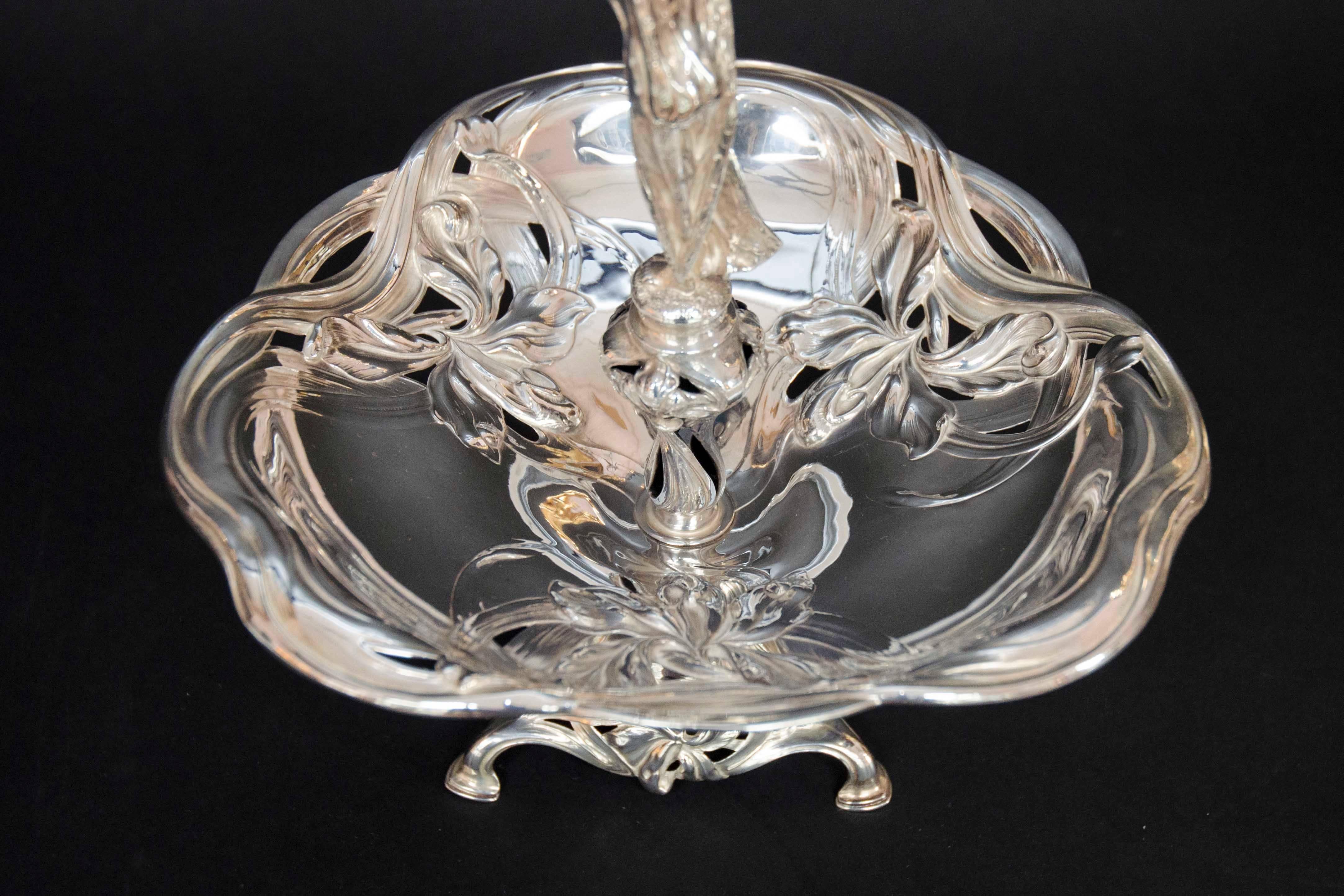 Art Nouveau Sterling Silver Basket on Piédouche with Woman Crowning, Posen For Sale 2