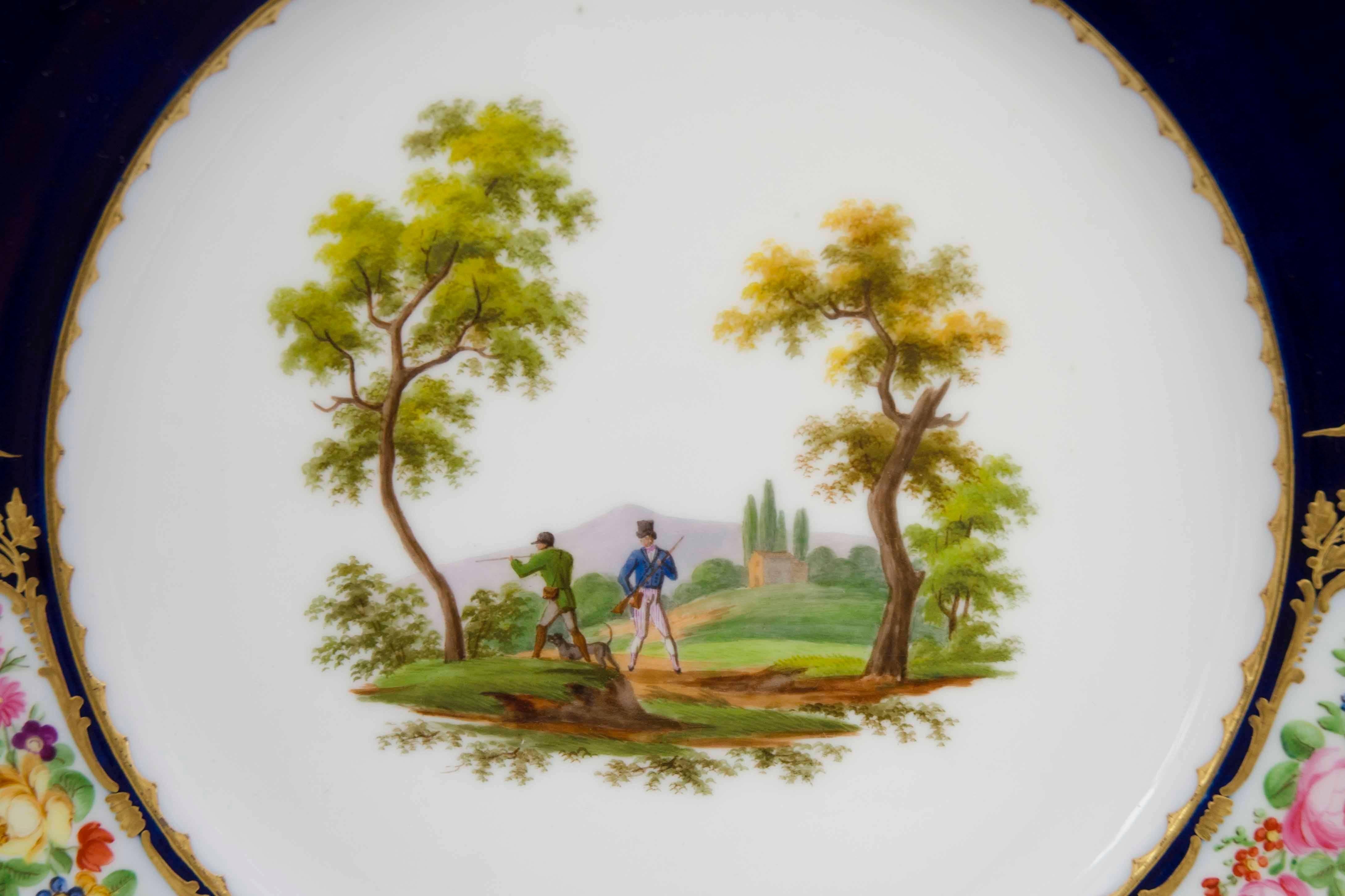 Louis XV French Late 19th Century Pair of Porcelain Plates, Hunting Scenes, Paris For Sale