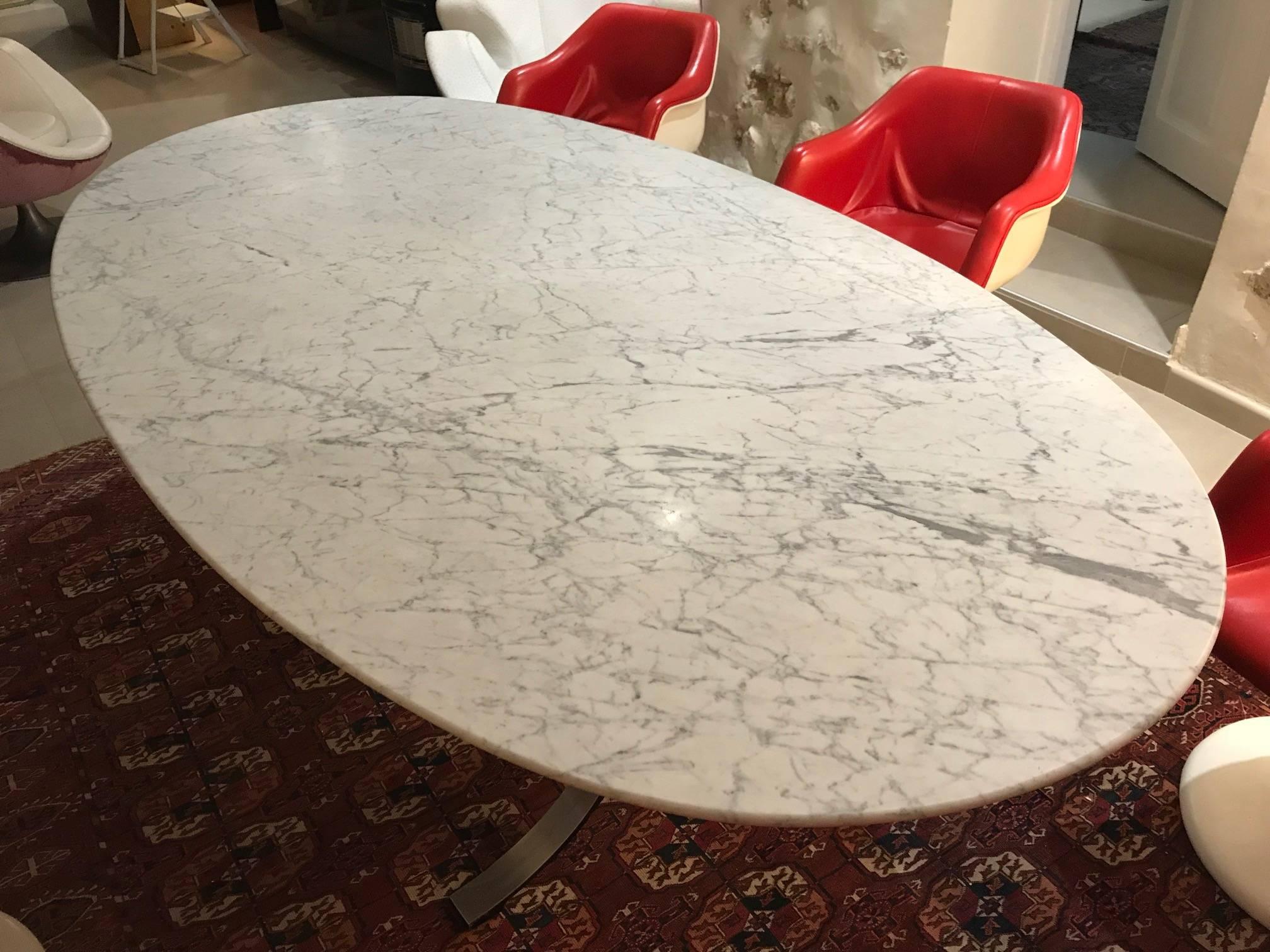 Osvaldo Borsani mid-century modern Dining Table with Marble Original , 1960s In Excellent Condition For Sale In Denia, ES