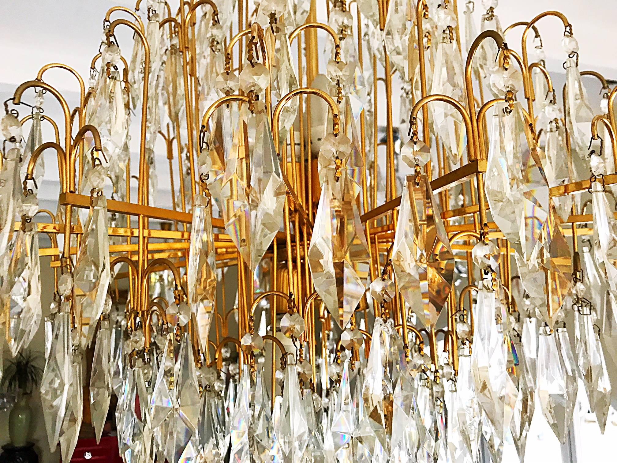 Italian murano cut crystal chandelier Brass frame gold-plated fitted , 1970 In Good Condition In Denia, ES
