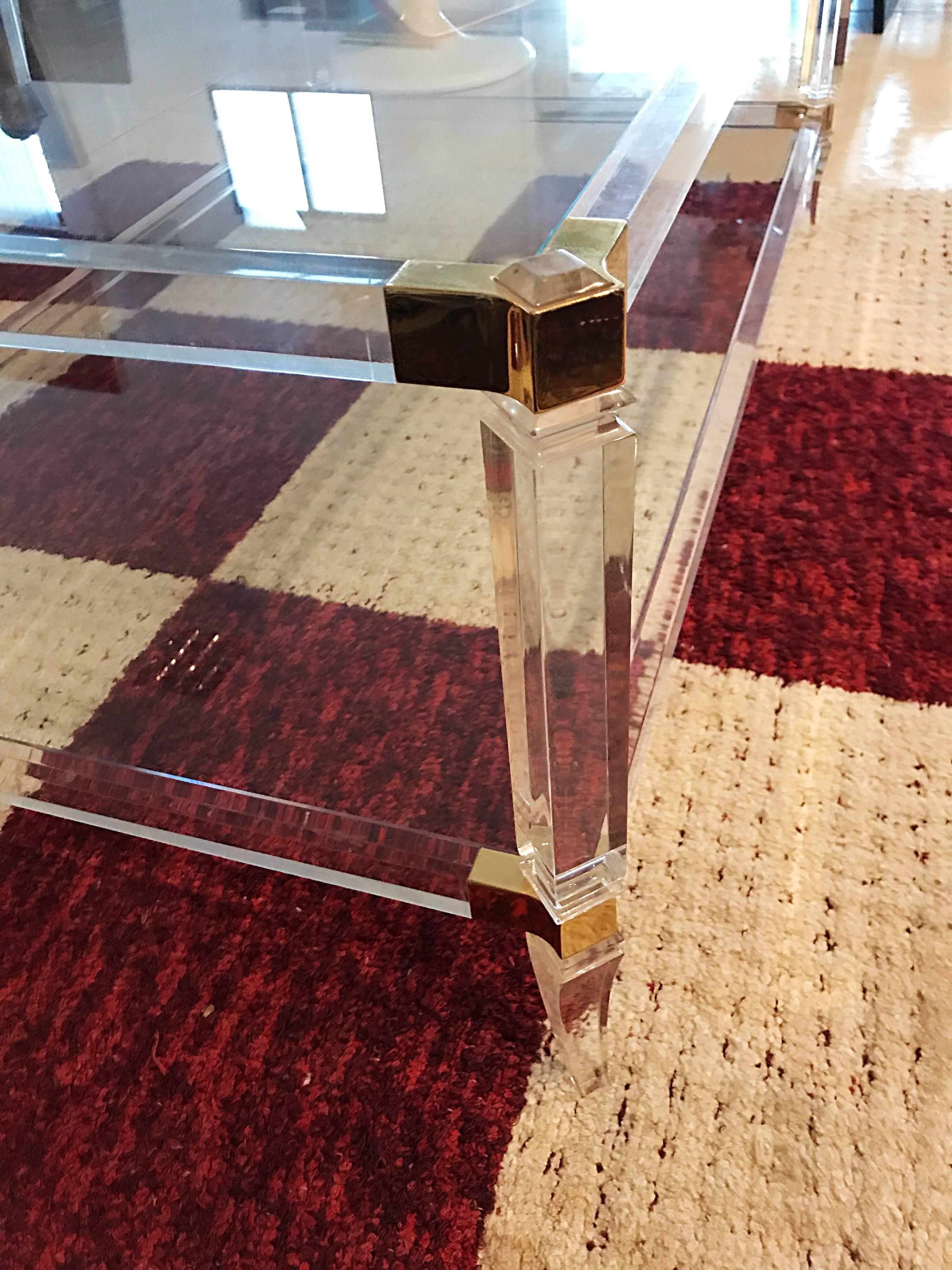 Lucite mid-century modern Coffee Table gilt brass French , 1960 For Sale 5