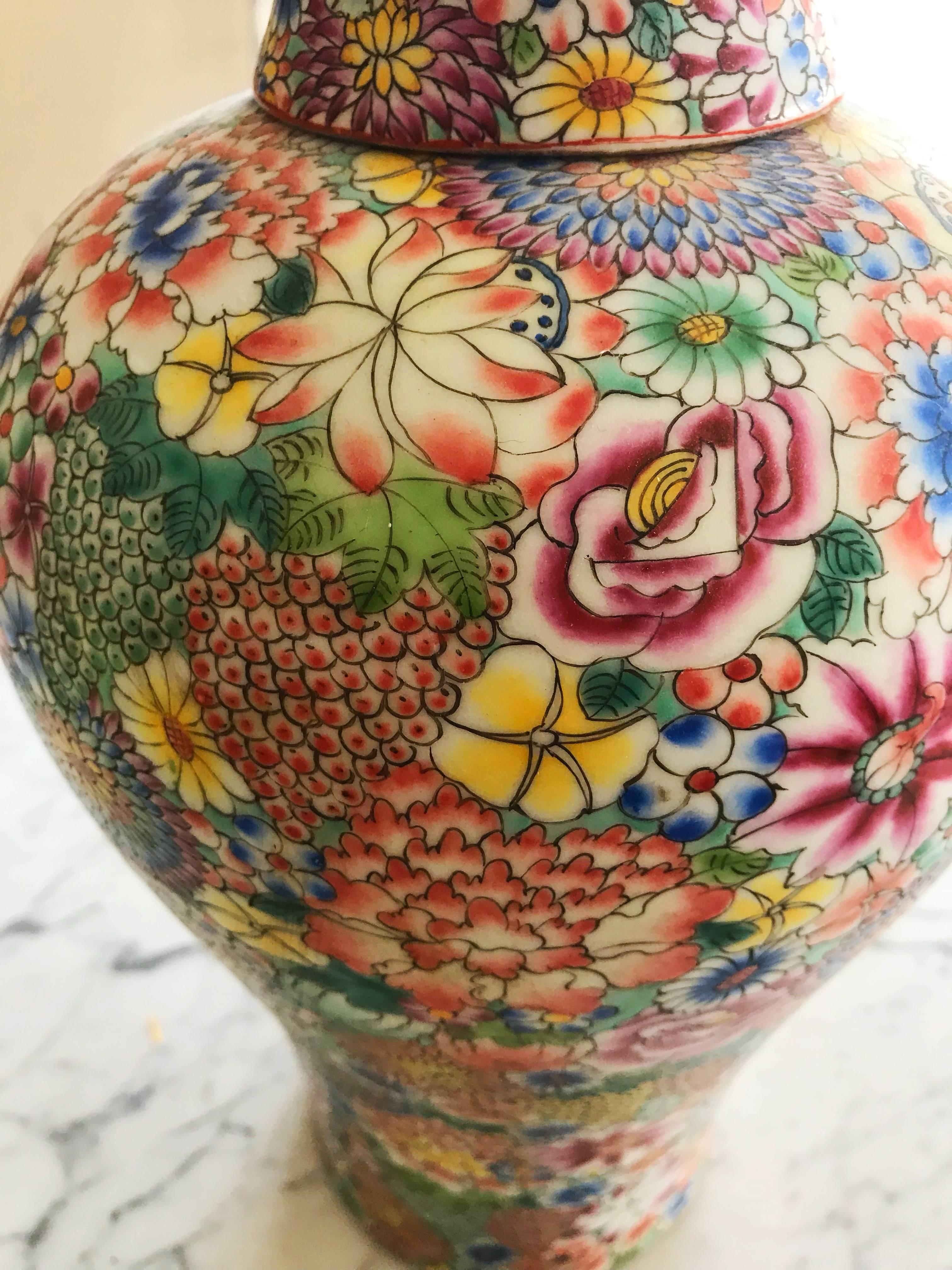 Vase Chinese Ceramic the 