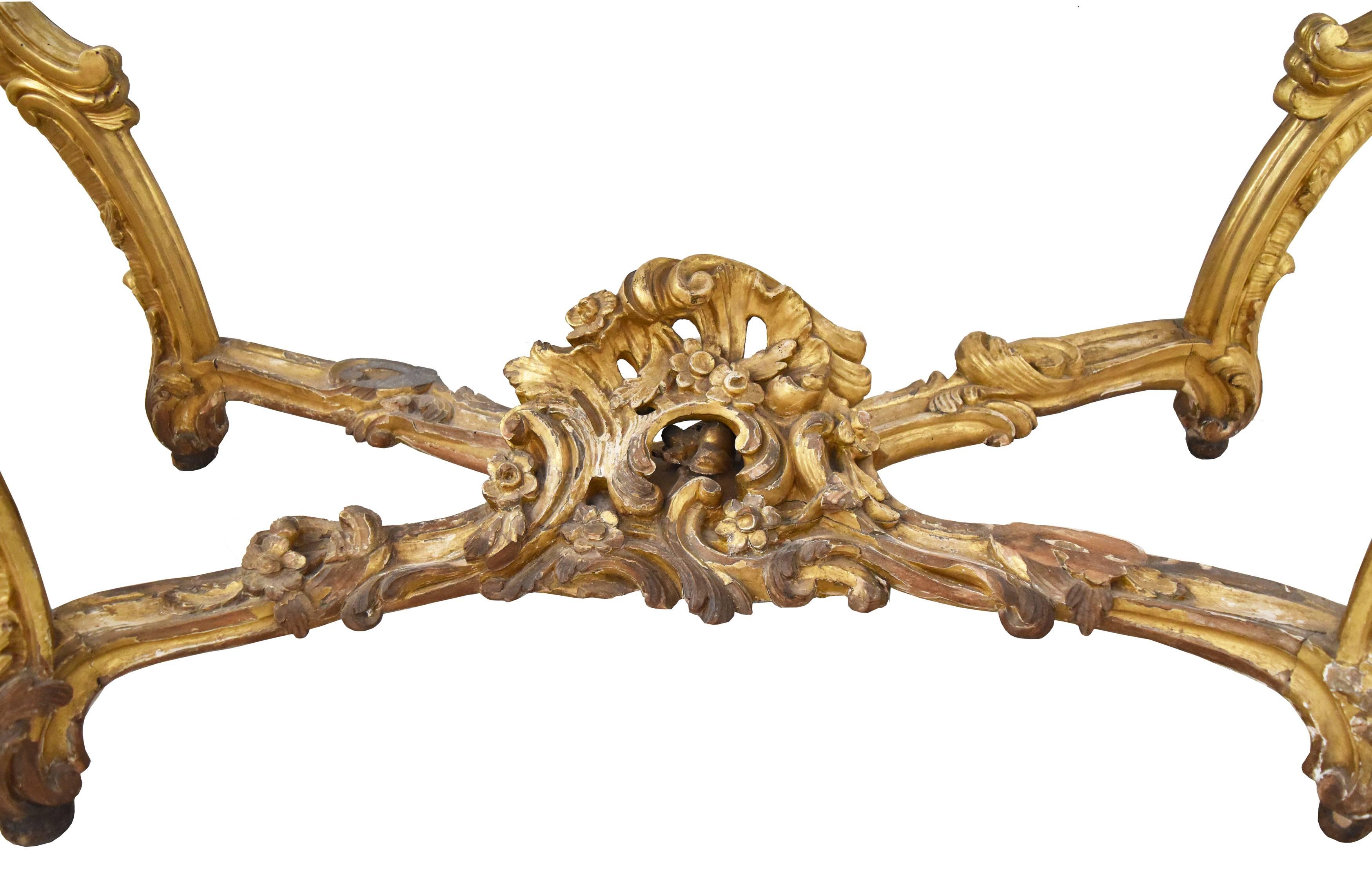 18th Century, French Gold Guilted Console Table with Fossilized Marble Top In Excellent Condition In Marbella, ES