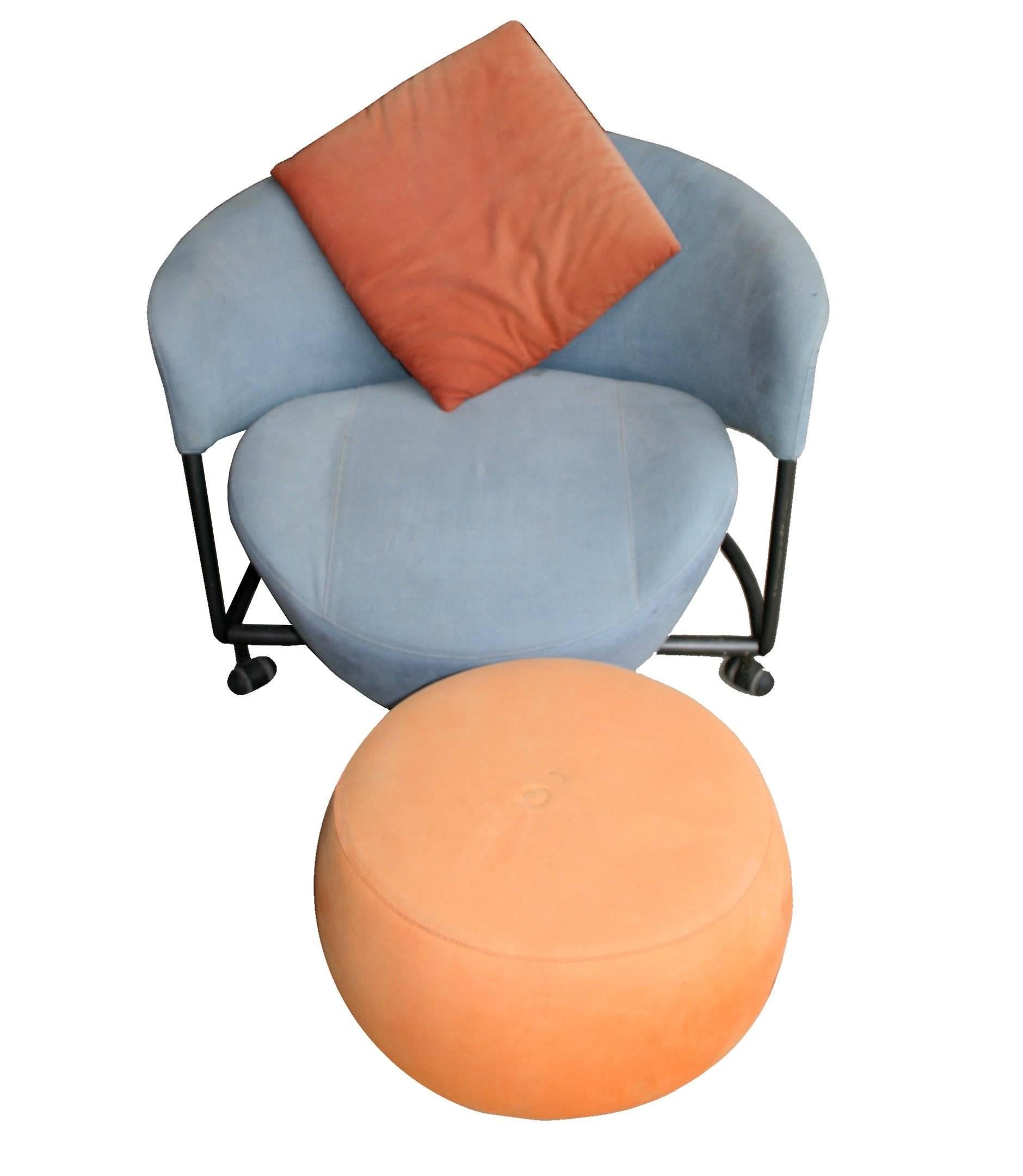 italien Années 1990, Chaise en velours d'une seule pièce et bouffant