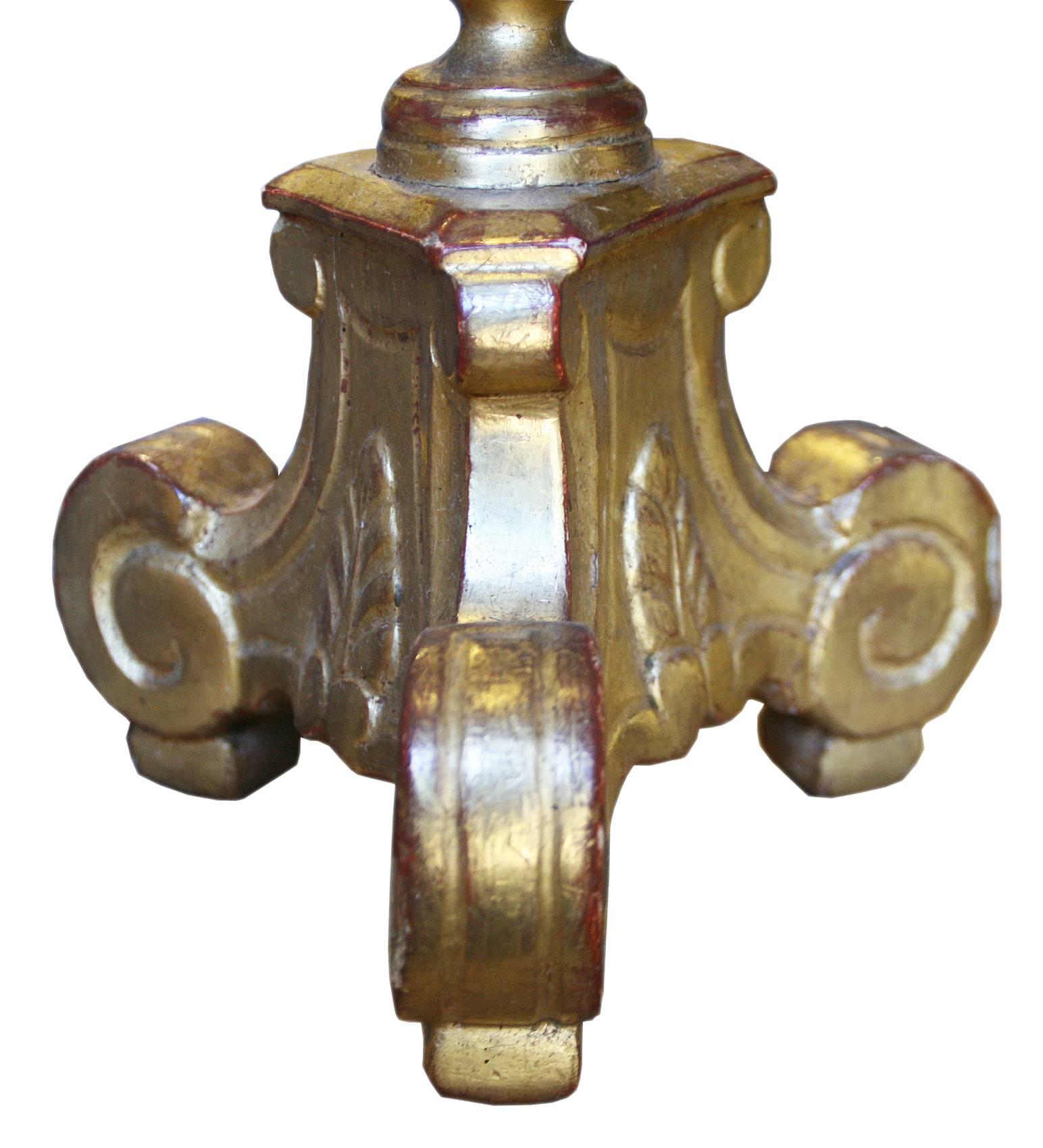 18th Century Spanish Pair of Gold Gilded Candlesticks In Good Condition In Marbella, ES