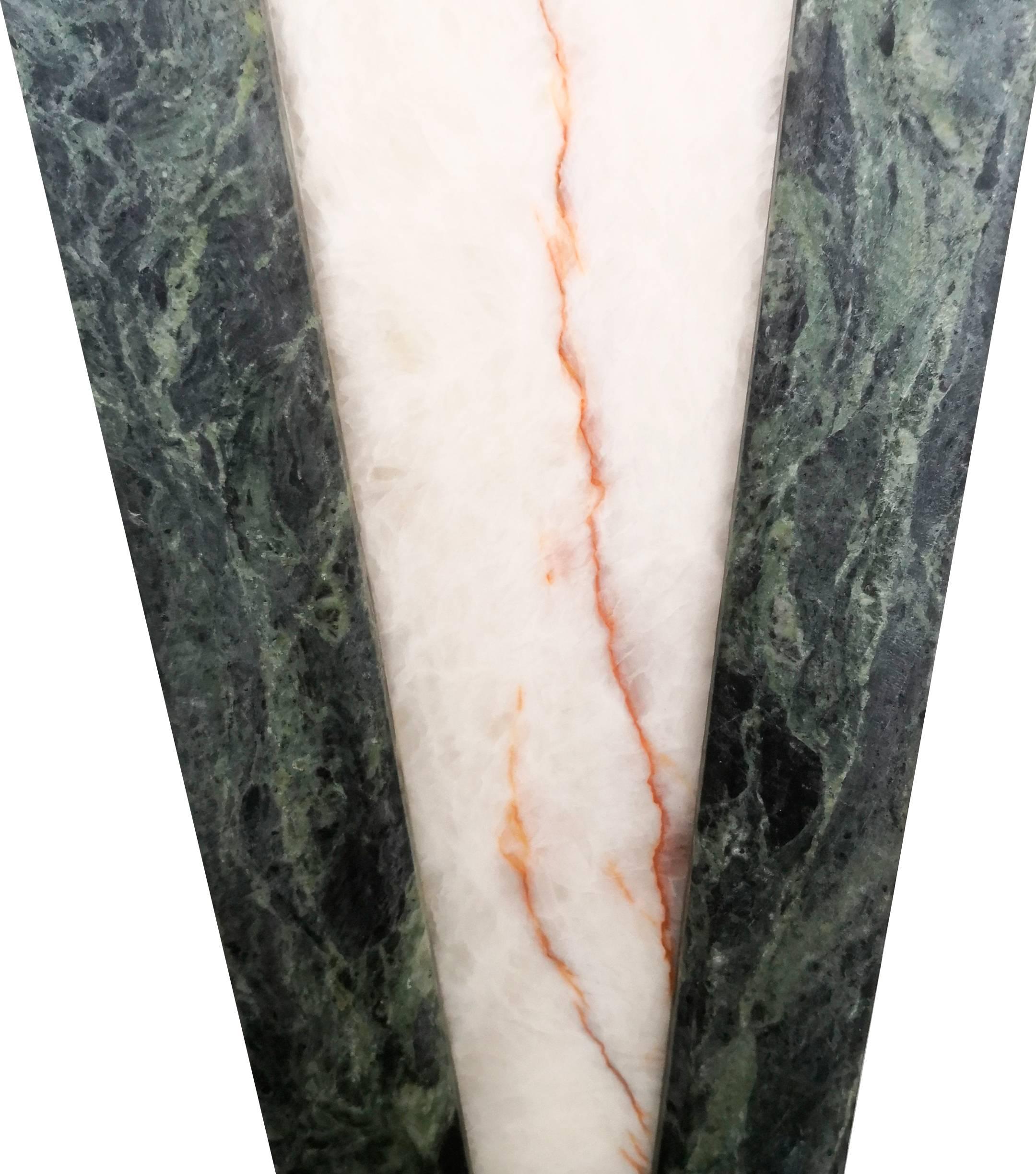 Paire de grands piédestaux italiens en marbre serpentin et onyx Honey Bon état - En vente à Marbella, ES