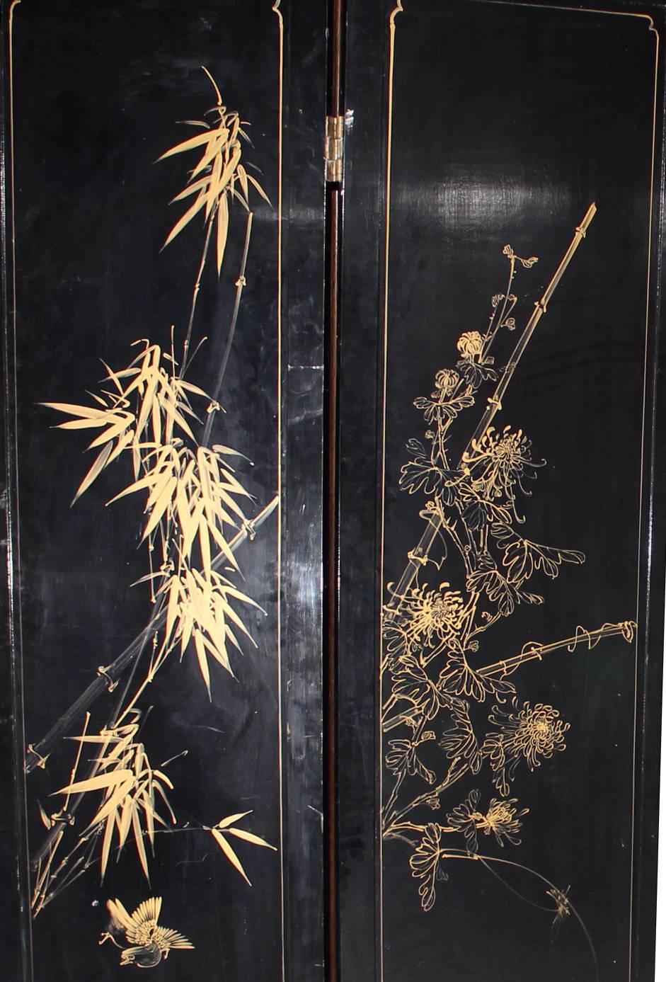 Wood 19th Century Chinese Screen with Semiprecious Hard Stone Decorations