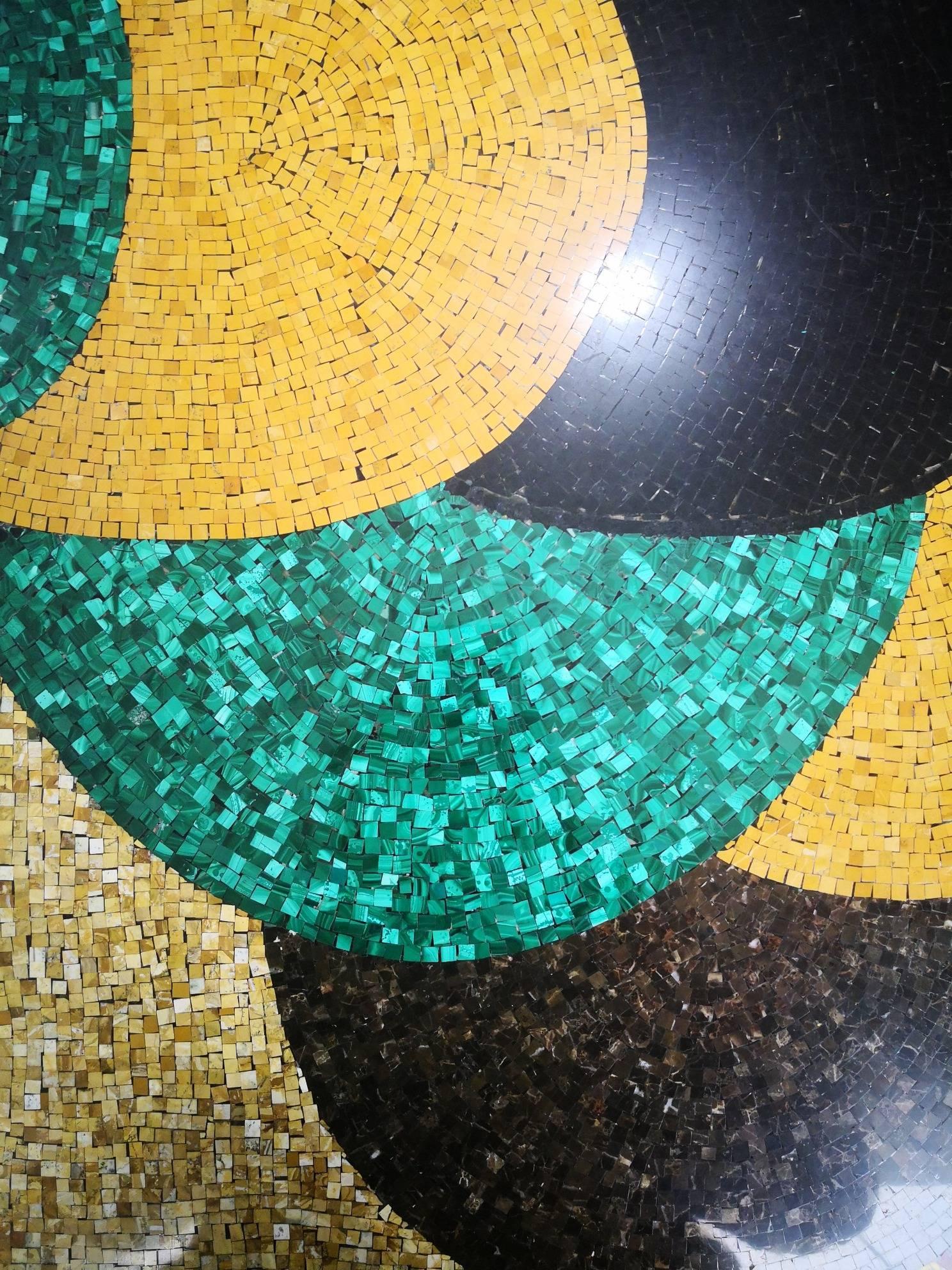 1990 Italienische Pietre Dure Edelsteine Mosaik Tischplatte (Marmor) im Angebot