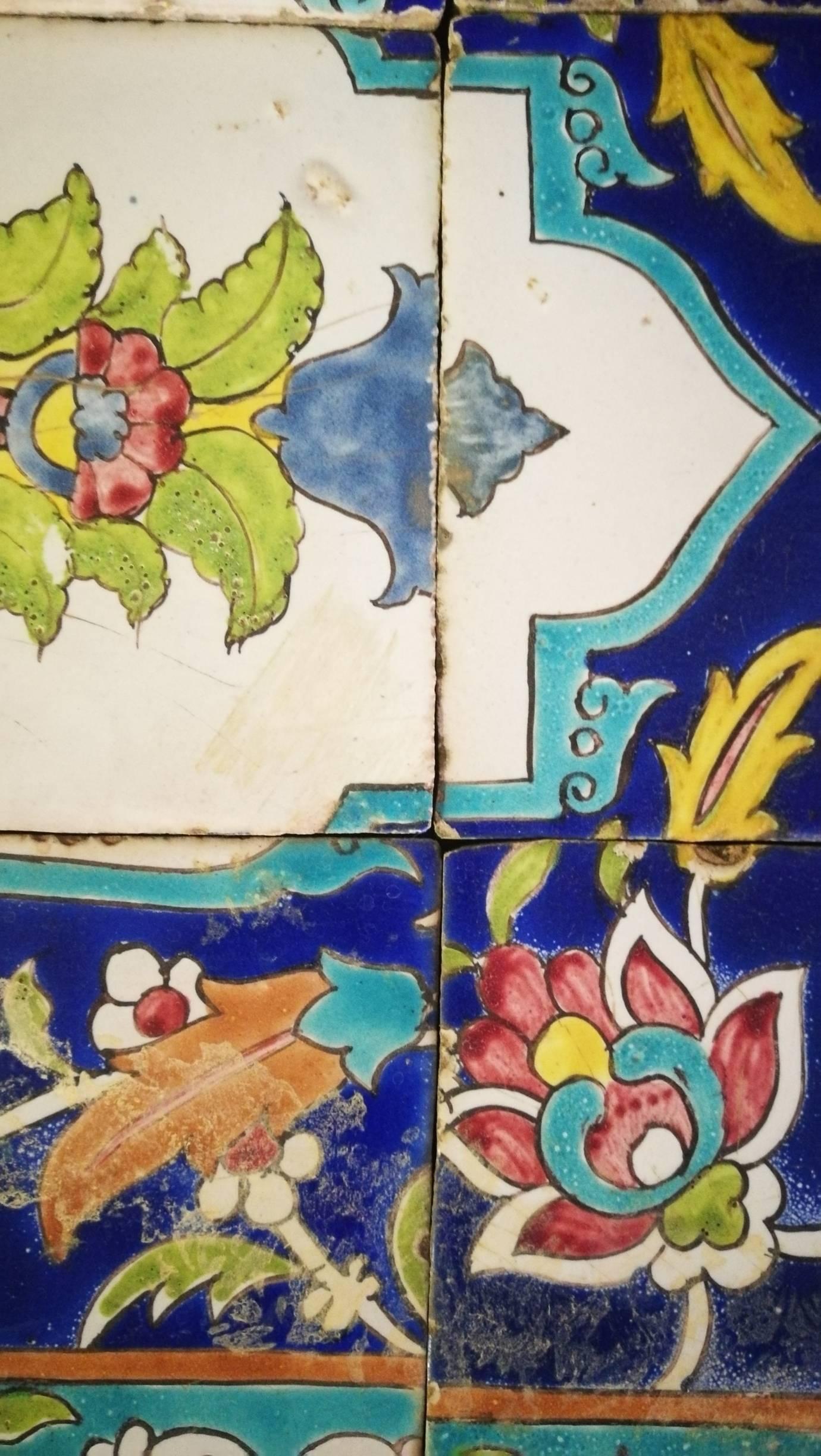 19th Century Turkish Iznik Birds and Flowers Ceramic Panel In Good Condition In Marbella, ES