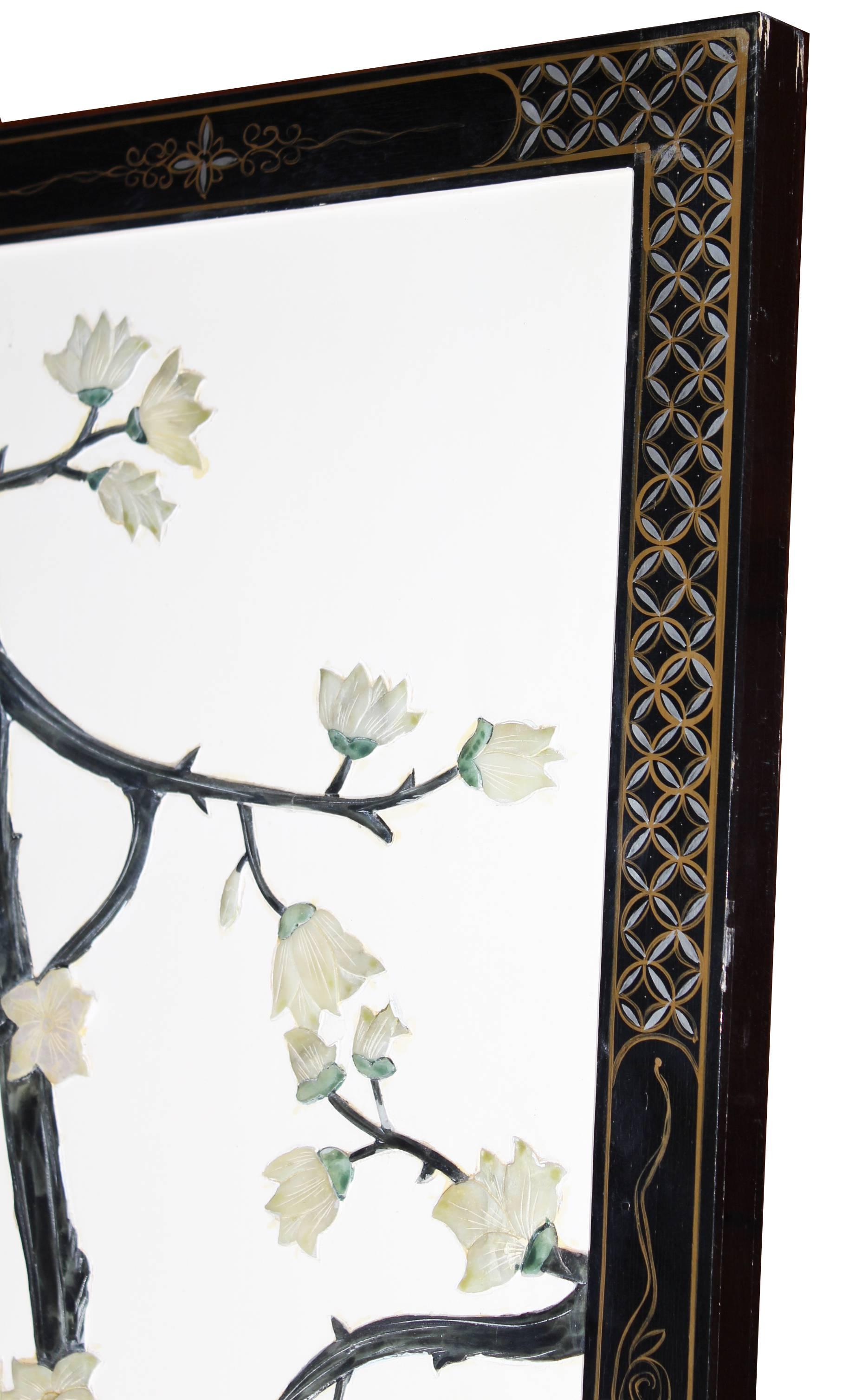 19th Century Chinese Screen with Semiprecious Hard Stone Decorations In Good Condition In Marbella, ES