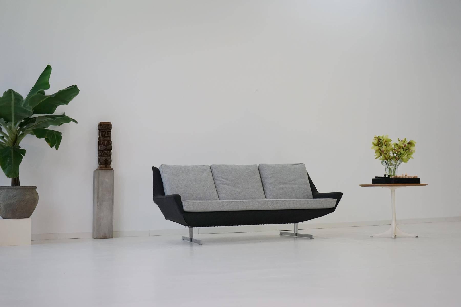 1950s Three-Seat Sofa by Knoll Midcentury Hallingdal Canapé Couch im Zustand „Hervorragend“ in Telgte, DE