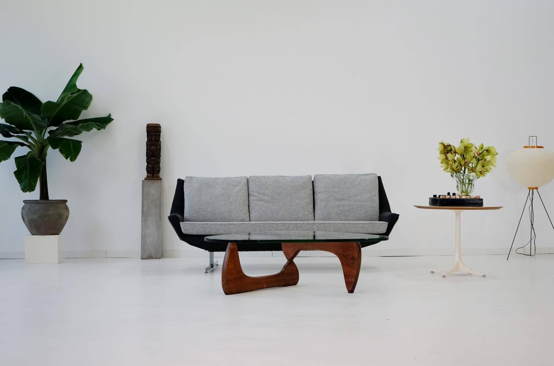 1950s Three-Seat Sofa by Knoll Midcentury Hallingdal Canapé Couch (Metall)