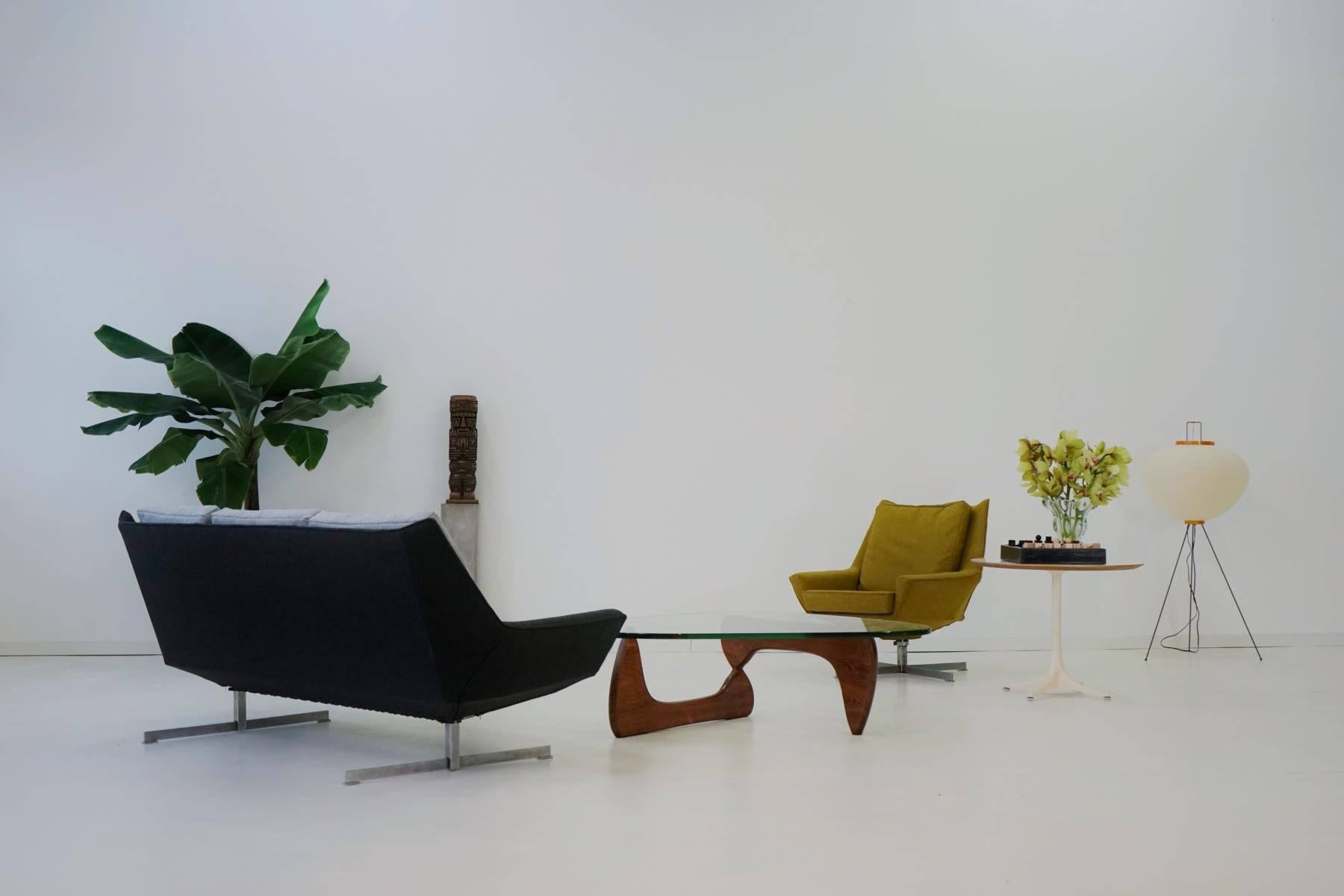 1950s Three-Seat Sofa by Knoll Midcentury Hallingdal Canapé Couch 1