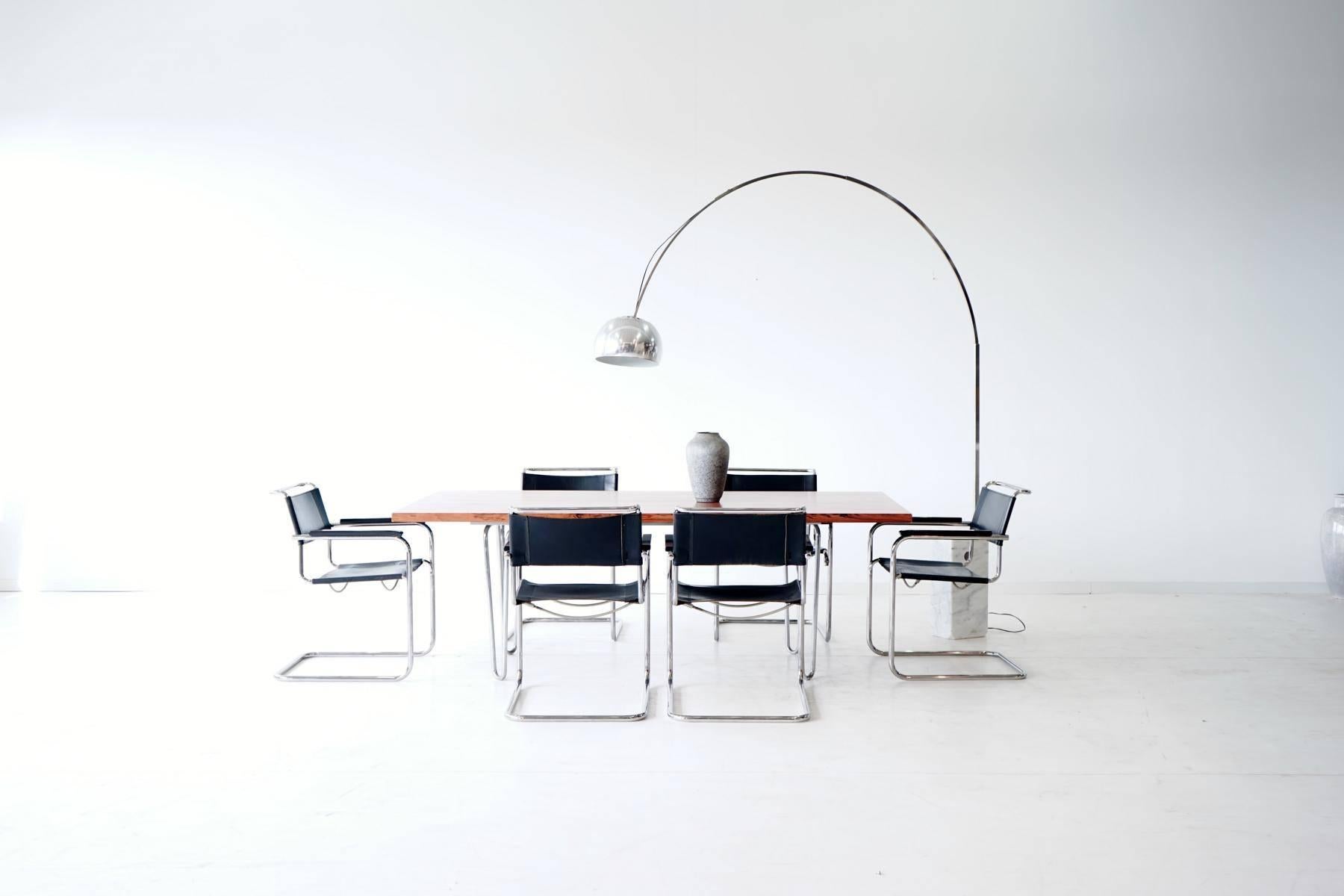 Set of six Thonet cantilever armchairs S34 by Mart Stam, 1927 Bauhaus
The comfortable cantilever armchairs S34 are suitable for visitors or conference room chairs or even as dining chairs. They are very high quality produced. The seat comfort is