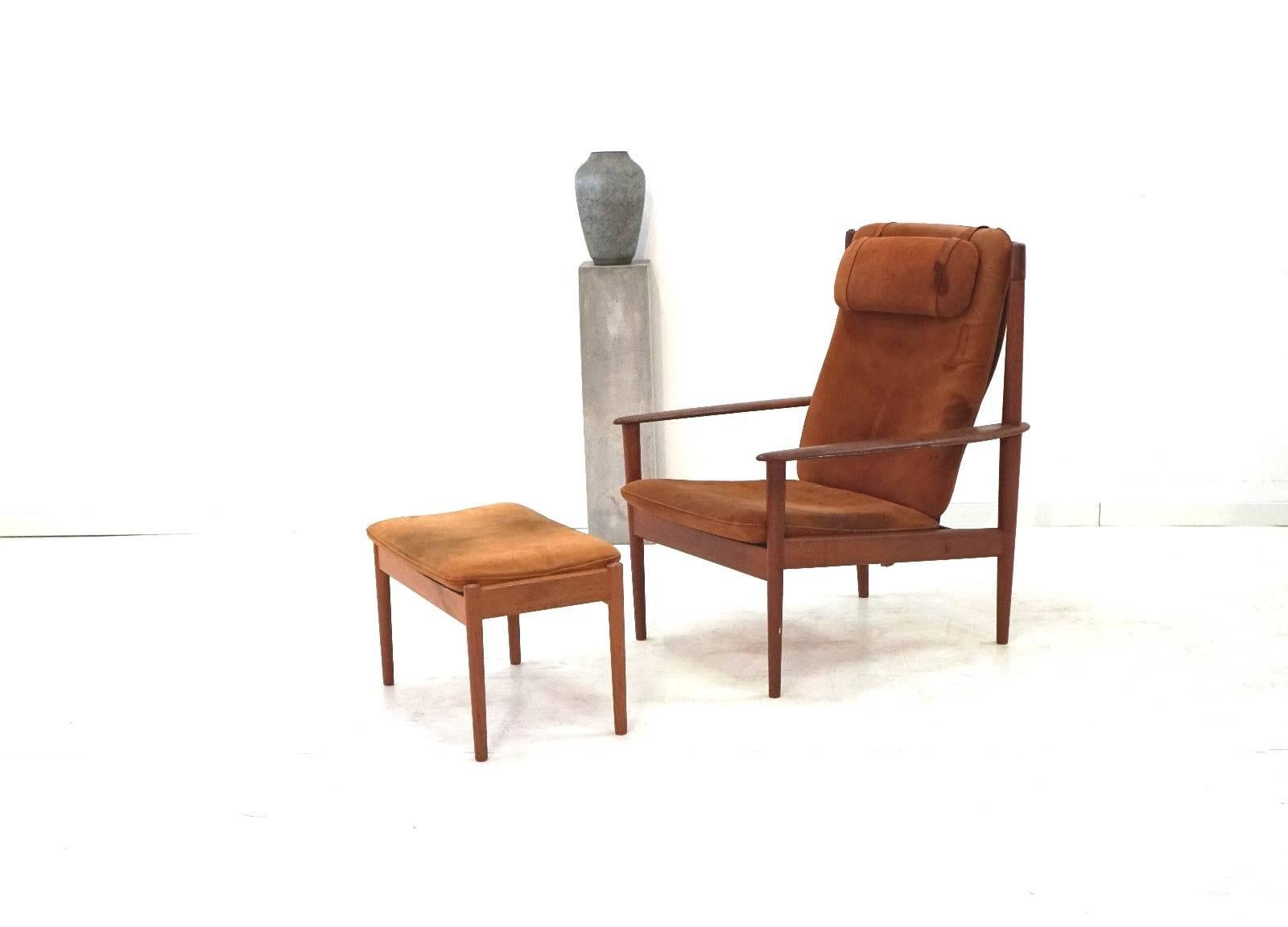 Grete Jalk for Poul Jeppesen PJ56 Danish lounge chair and ottoman teak nubuck leather Scandinavian Modern
Armchair and ottoman by Grete Jalk, designed in the 1950s in Denmark and manufactured by Poul Jeppesen.