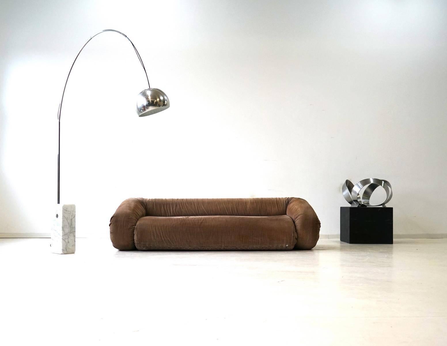 Late 20th Century Anfibio by Alessandro Becchi, Giovannetti, Italy Sofa Daybed Canapé Couch