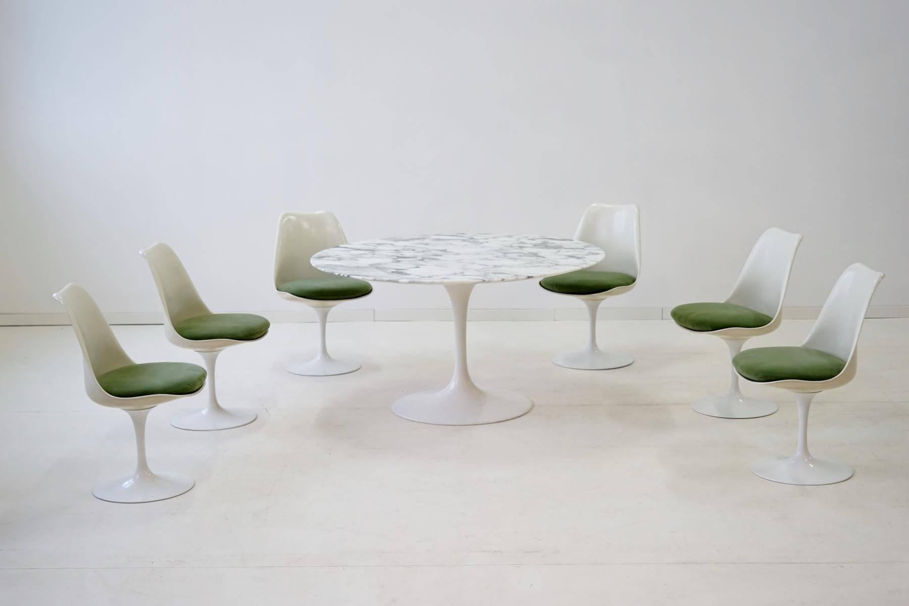 Mid-20th Century Set of Six Dining Tulip Chair Eero Saarinen Knoll International Swivelling