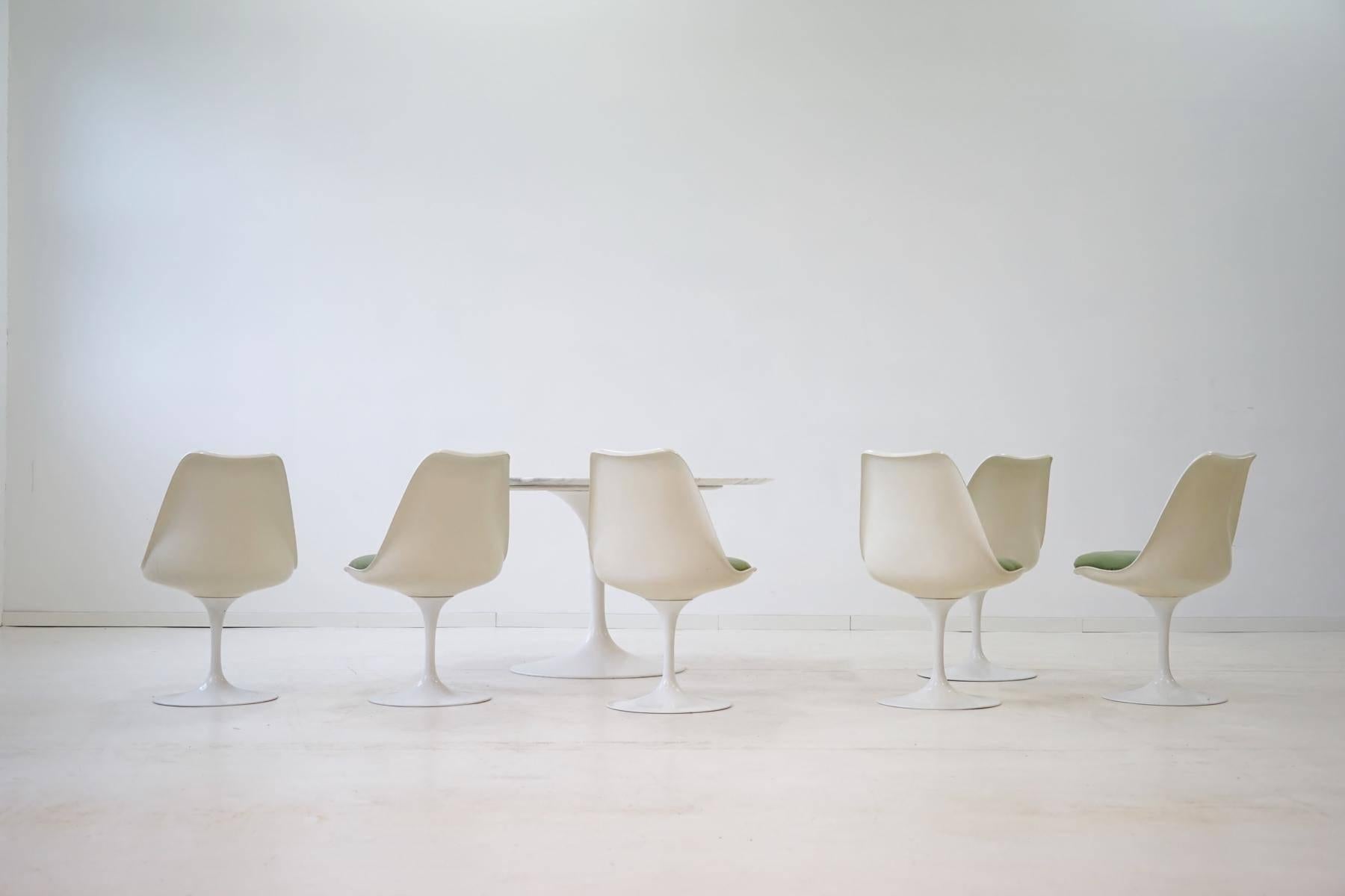 Fiberglass Set of Six Dining Tulip Chair Eero Saarinen Knoll International Swivelling