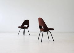 Set of Two Dining Side Chair Model 72 U by Eero Saarinen Knoll International