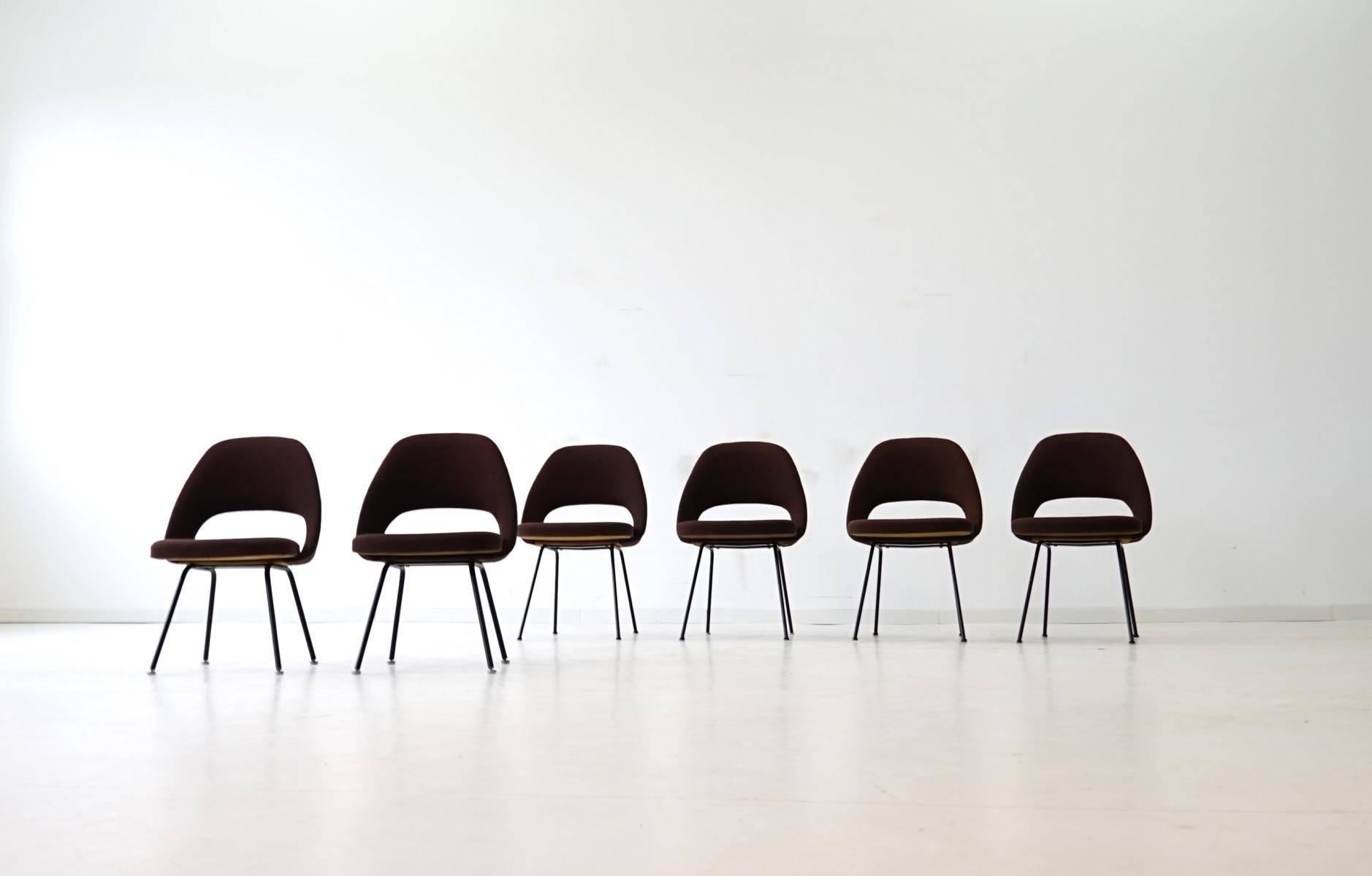 Set of Four Dining Side Chair Model 72 U by Eero Saarinen Knoll International 2