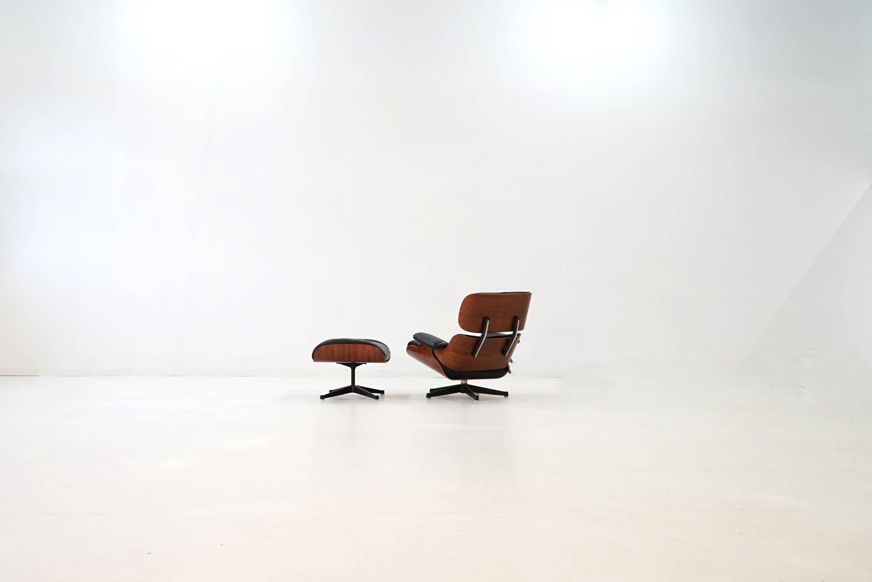 German Original Lounge Chair and Ottoman by Charles Eames Herman Miller, Rosewood