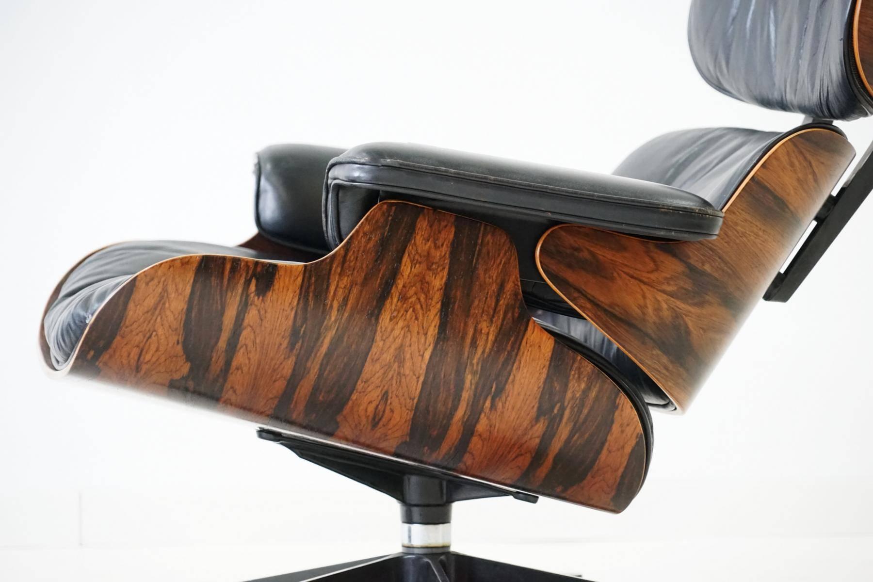 Mid-20th Century Original Lounge Chair and Ottoman, Charles Eames Herman Miller Rosewood Armchair