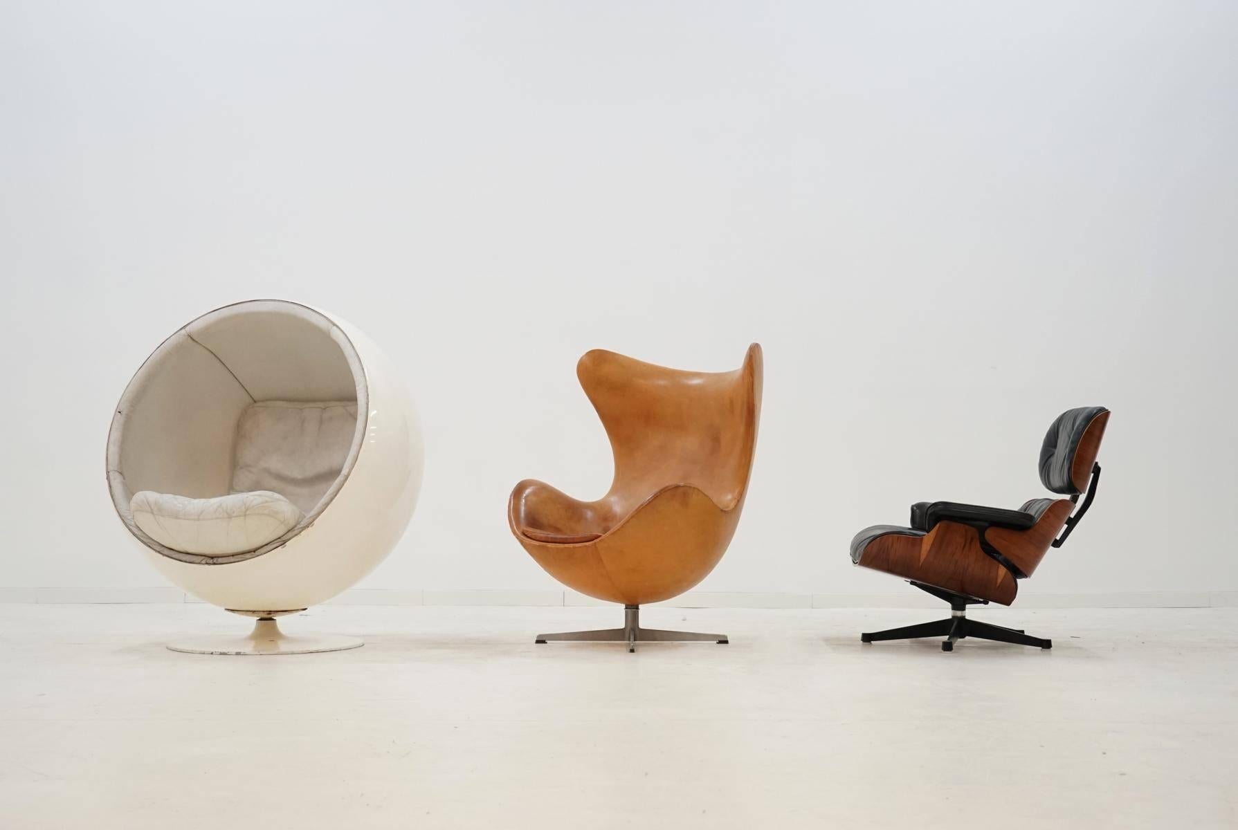 Fiberglass Original Ball Chair by Eero Aarnio Asko