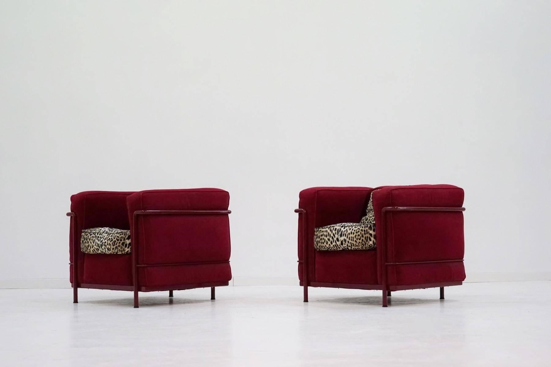 Set of Two Original Le Corbusier LC 2 Easy Chair, Special Edition In Good Condition In Telgte, DE