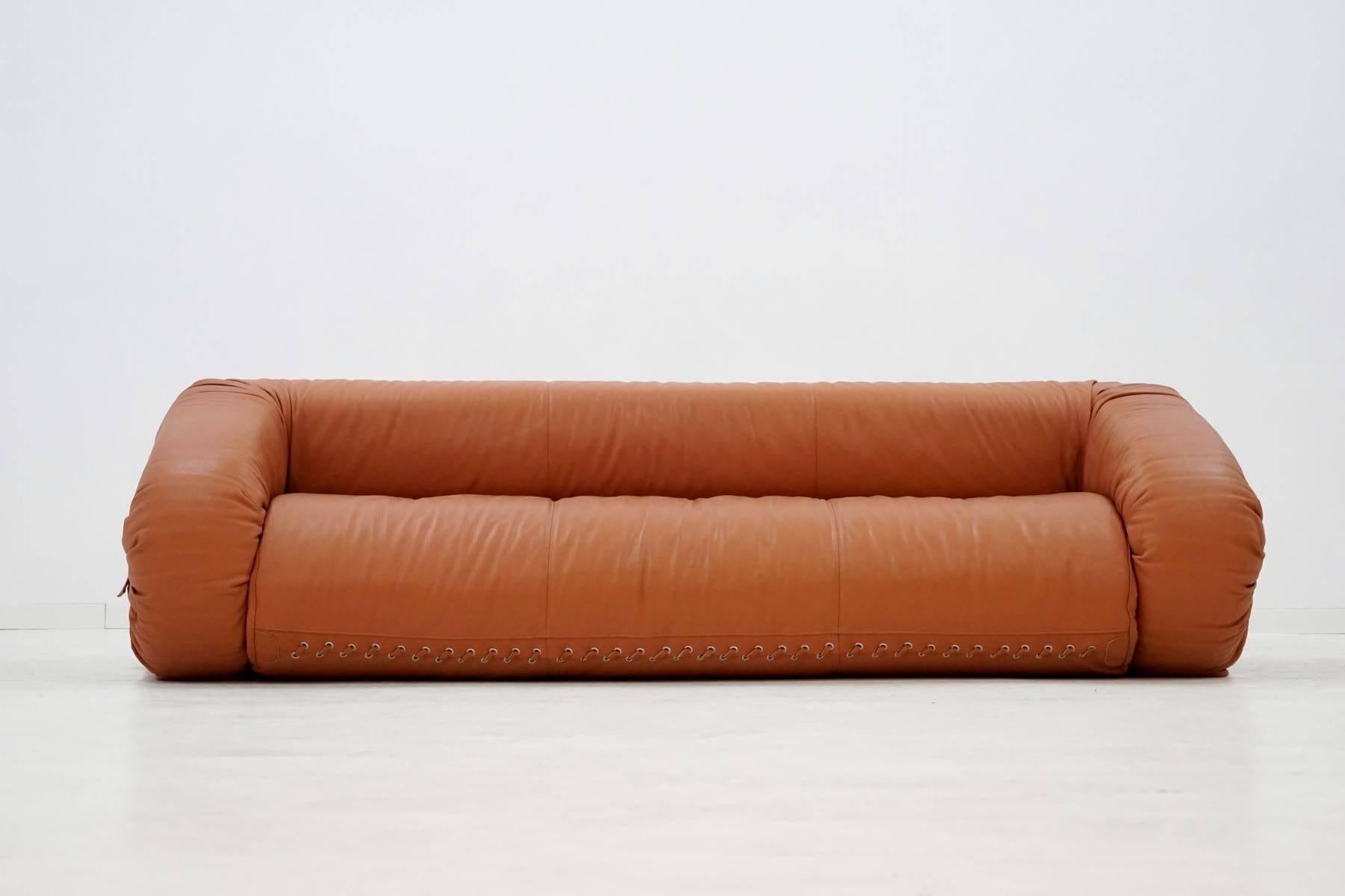 Mid-Century Modern Anfibio by Alessandro Becchi, Giovannetti Italy Sofa Daybed Canapé Couch Leather
