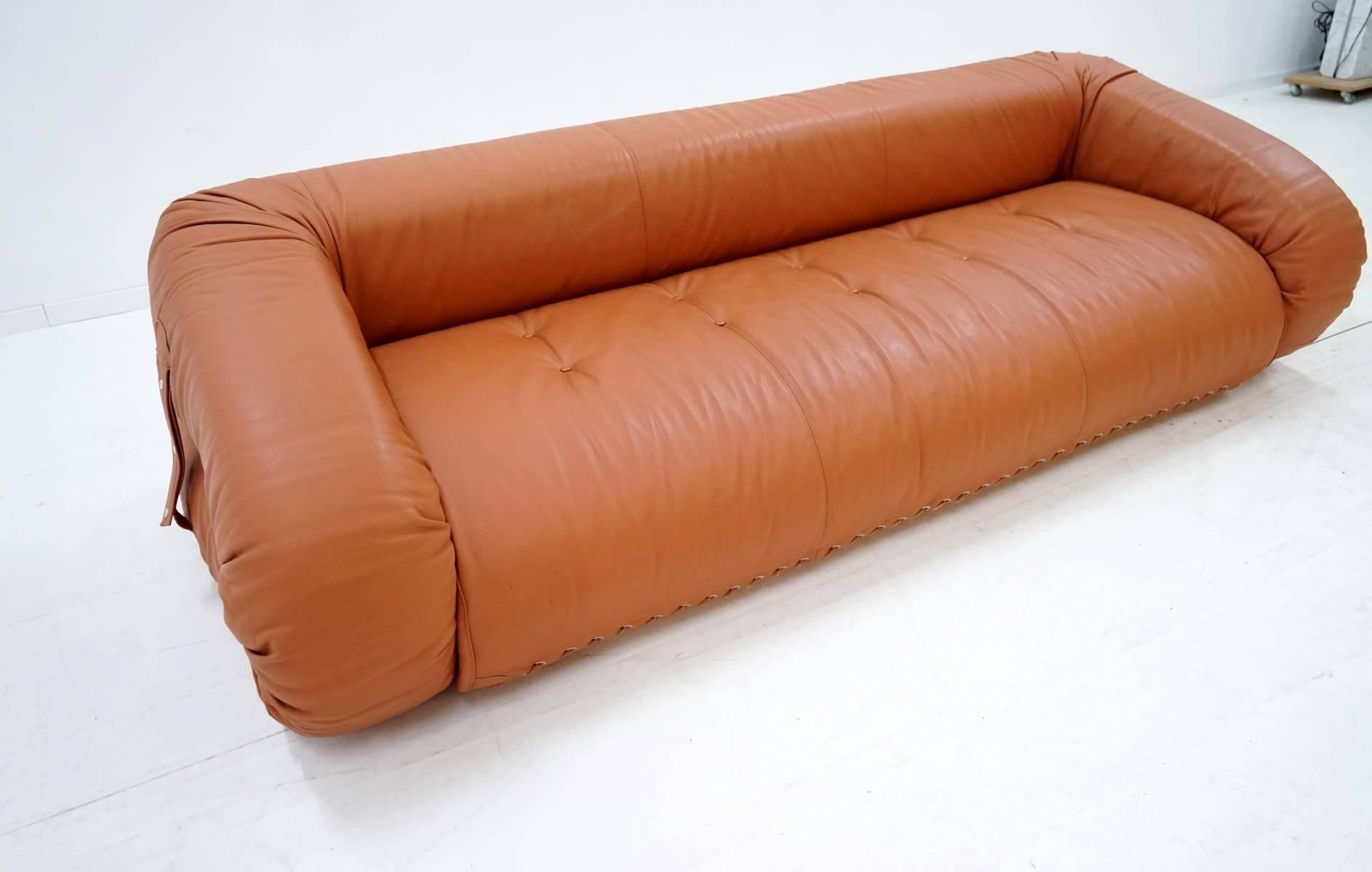 Italian Anfibio by Alessandro Becchi, Giovannetti Italy Sofa Daybed Canapé Couch Leather