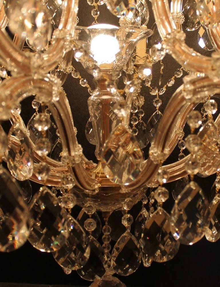 Large new Maria Therese Chandelier with 31 Lights, Italian crystal, 21st Century In Excellent Condition For Sale In Oldebroek, NL