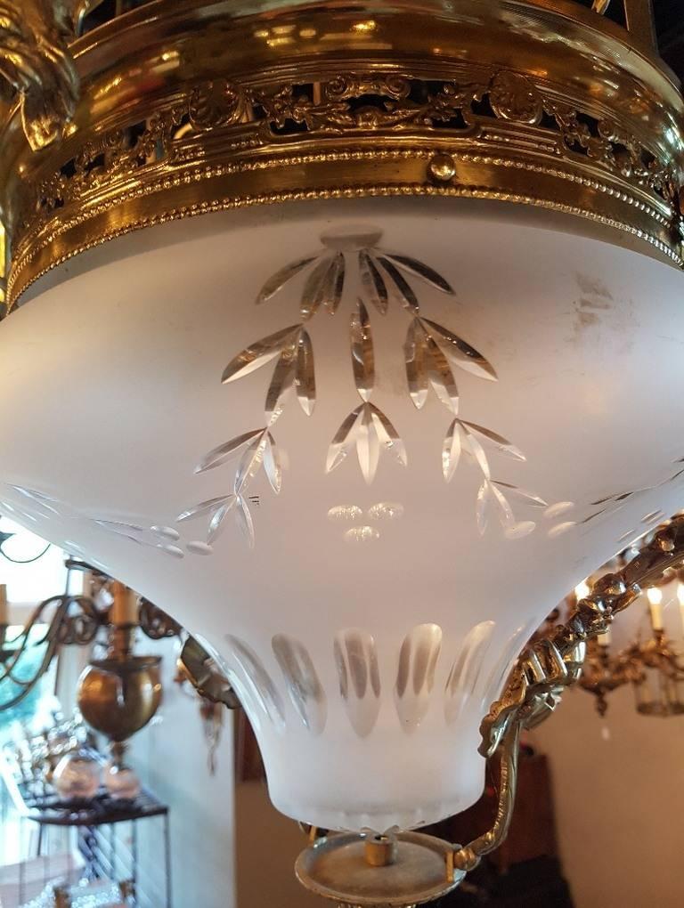 Large French Chandelier with Nine-Lights and a Coupe of Venetian Cut Glass In Good Condition For Sale In Oldebroek, NL