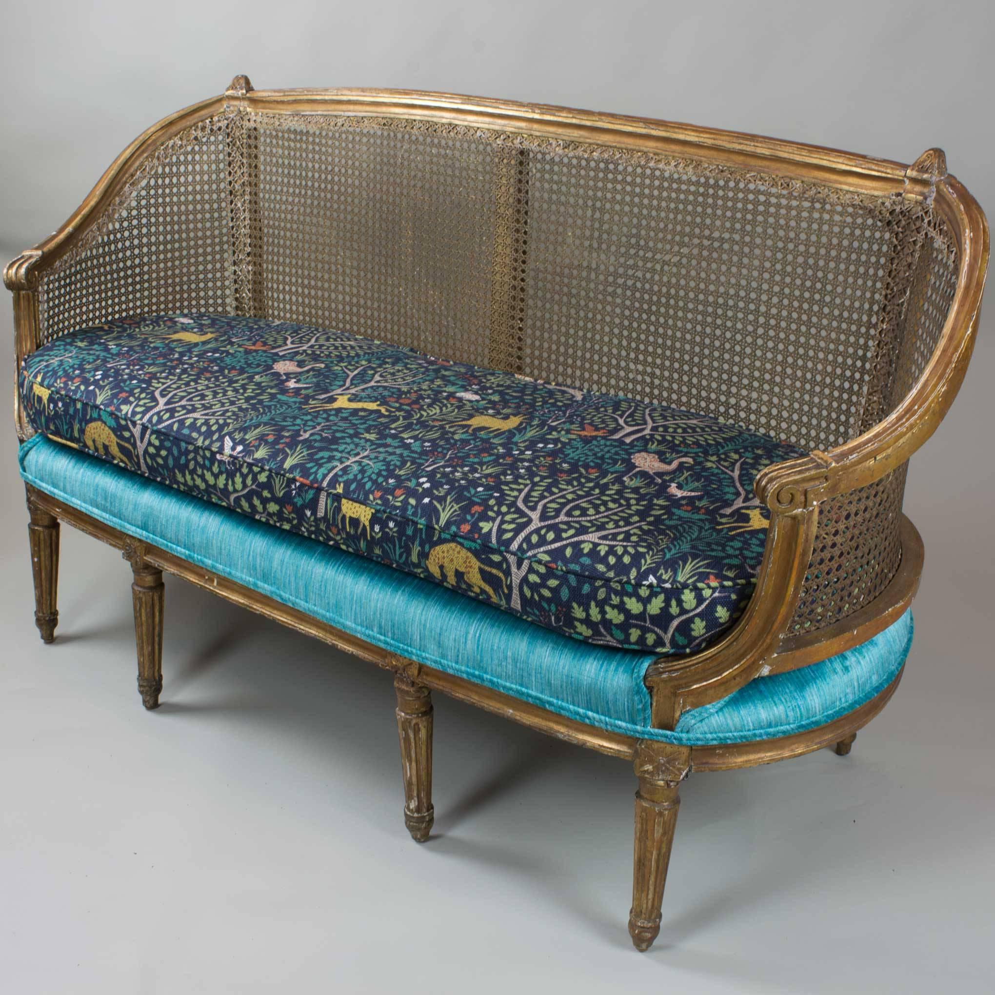 French 18th Century Louis XVI Settee For Sale