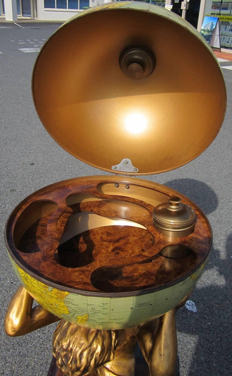 Bar Globe Atlas – En Résine Marron – 85 Cm – Meuble Bar Décoratif
