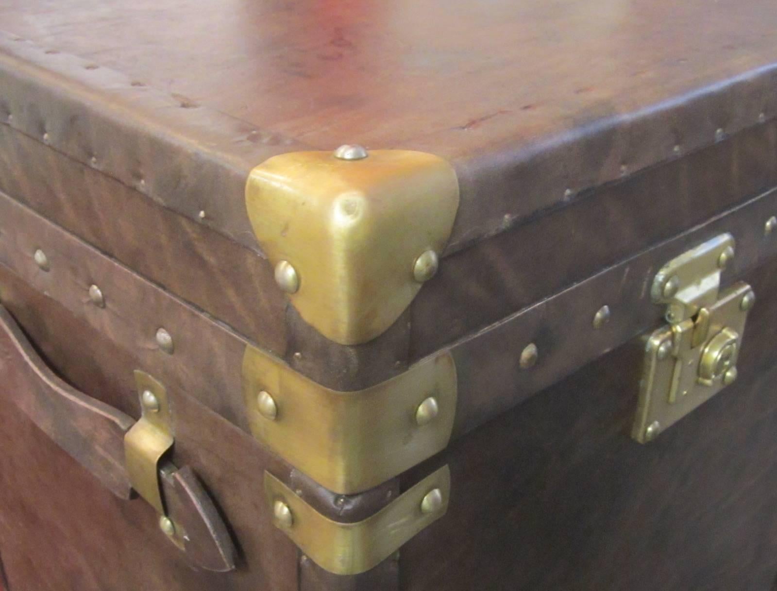 Pair of English leather brass bound Victorian period style Officer's trunks,
Measures: 45 x 41 x 57cm high.