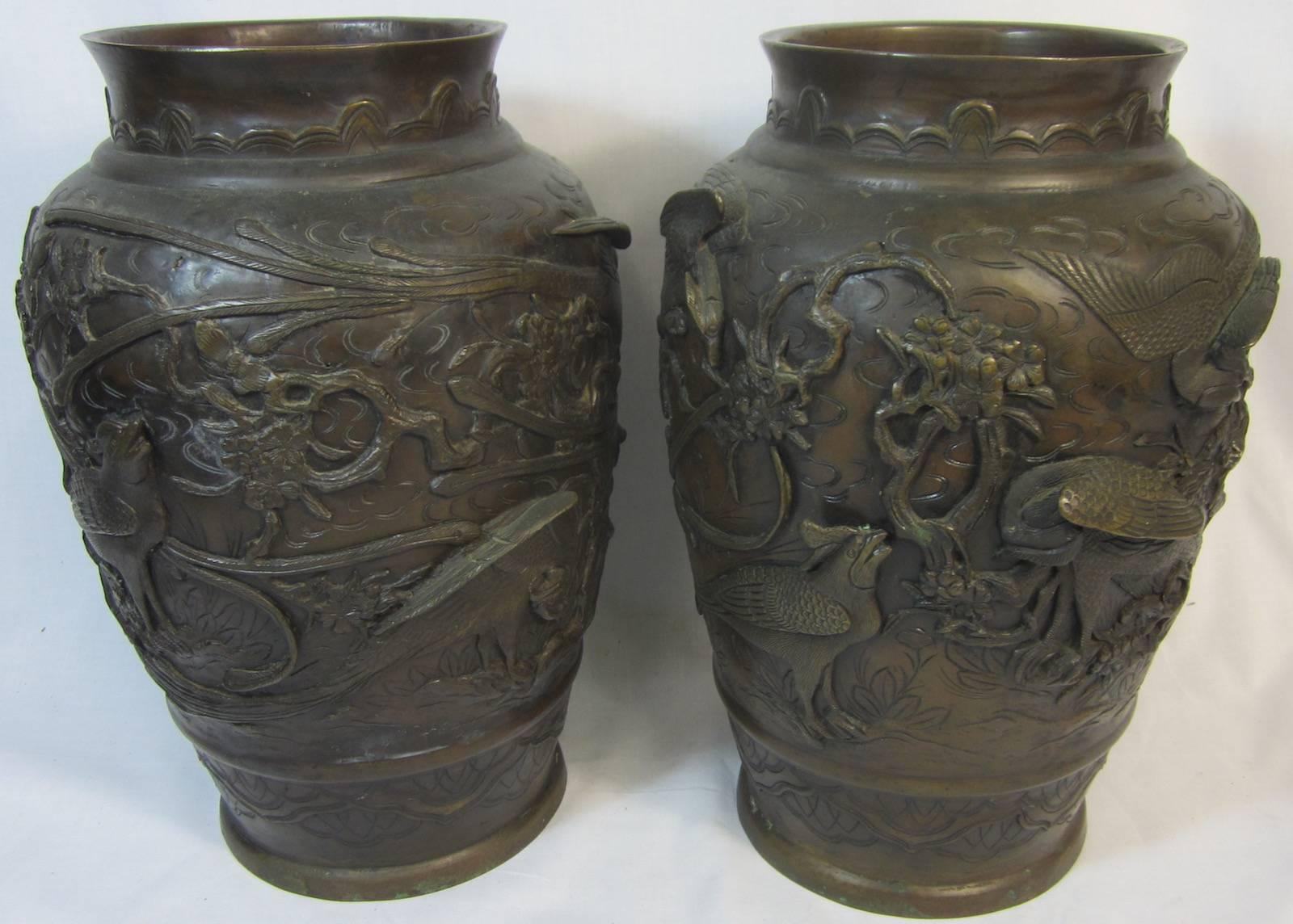 Pair of Japanese Meiji Period Bronze Urns In Excellent Condition In Paradise Point, Queensland
