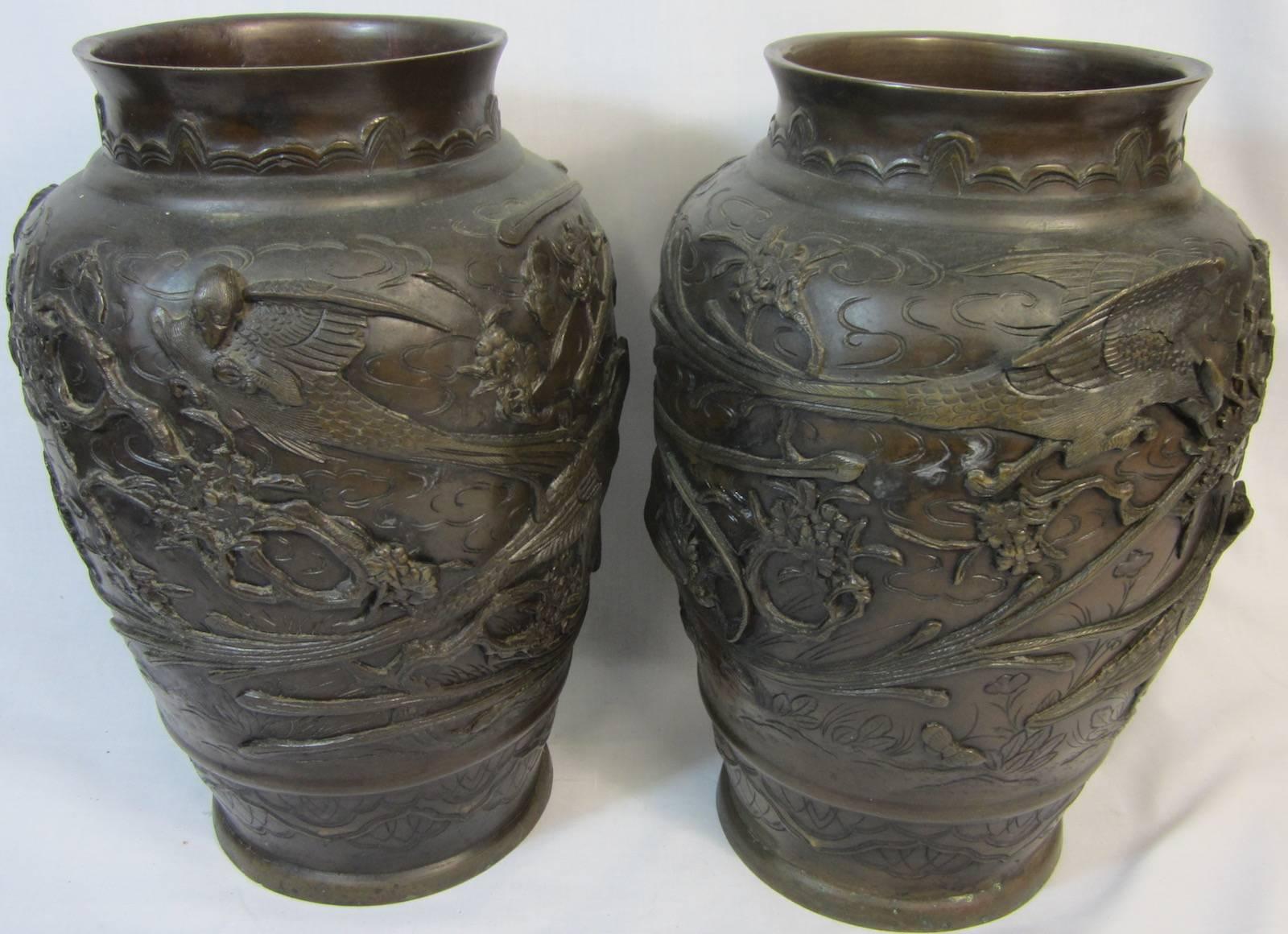 Japonisme Pair of Japanese Meiji Period Bronze Urns