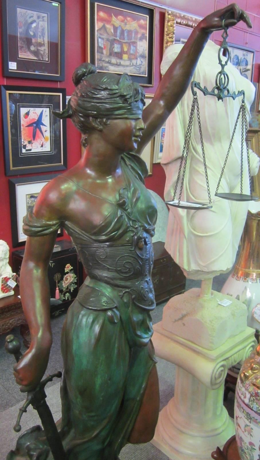 statue justice bronze