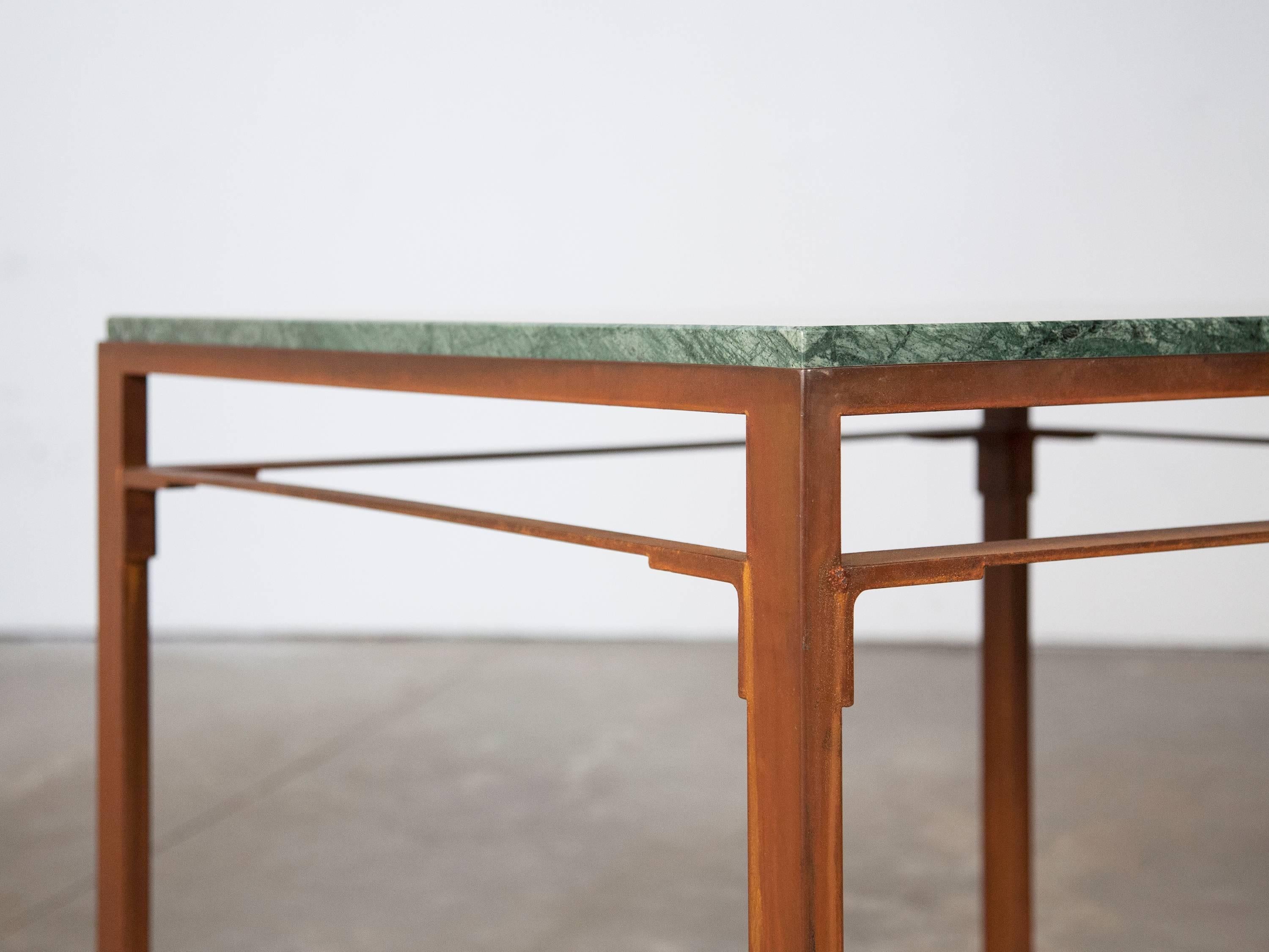 American Squares Table in Contemporary Oxidized Steel and Emerald Green Marble For Sale