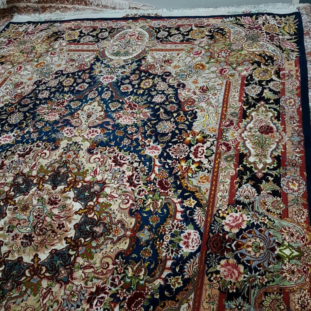 KPSI: 330
Origin: Tabriz, Iran
Composition: Silk and cork wool
Size: 305 cm x 200 cm
Designer of this amazing piece is Master Salari who is well respected and famous amongst Persian carpet designers. This design has two main background colors as